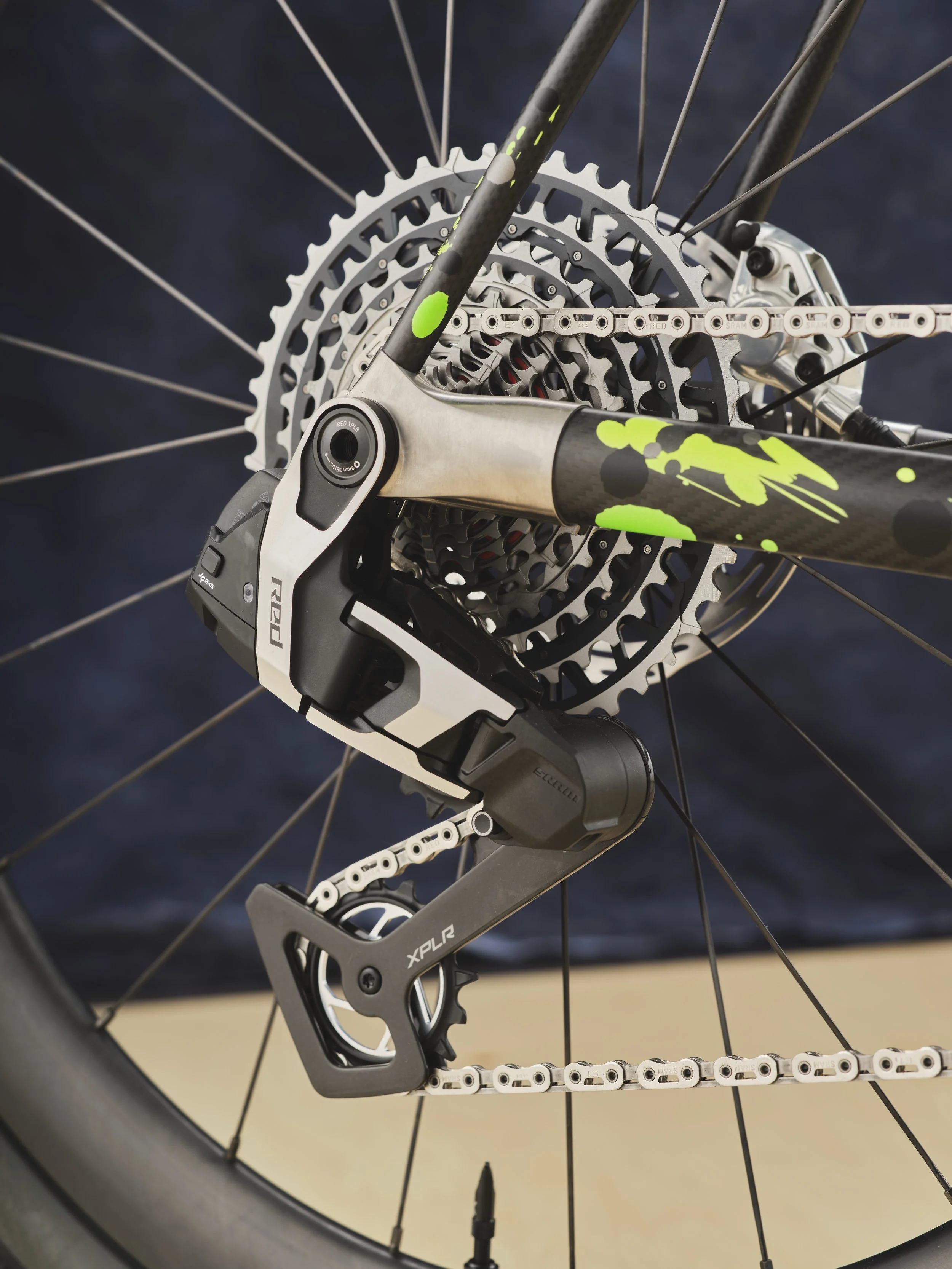 AG-BespokedDresden25-BestGravel-Curve-06.JPG