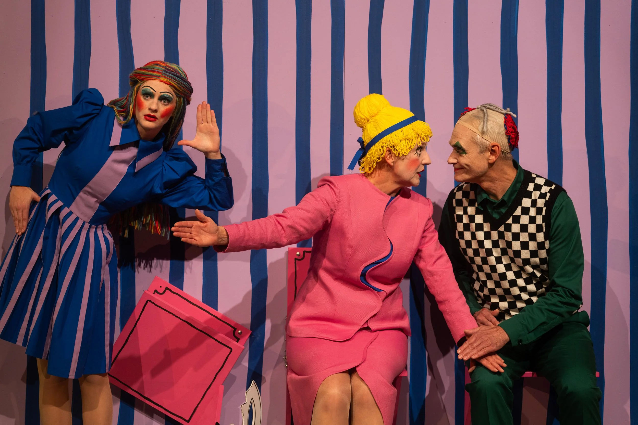 Eve, Marthe und Adam aus der zerbrochnen Krug von Kleist in einer Inszenierung von friederike Drews
