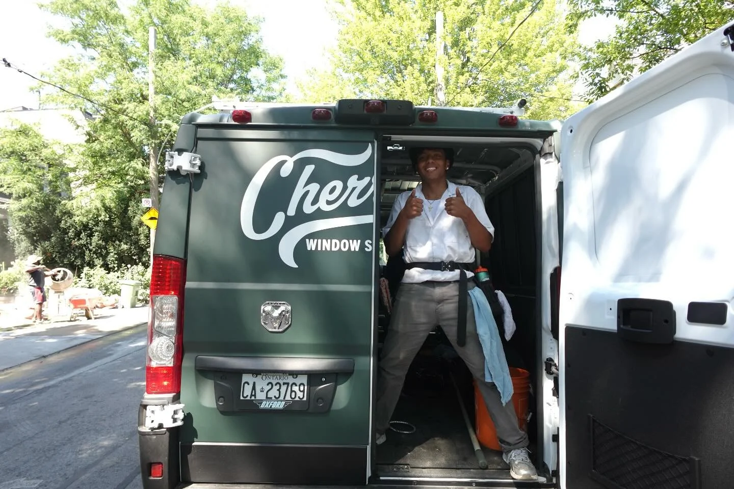 Always making sure your windows are cherry fresh🍒