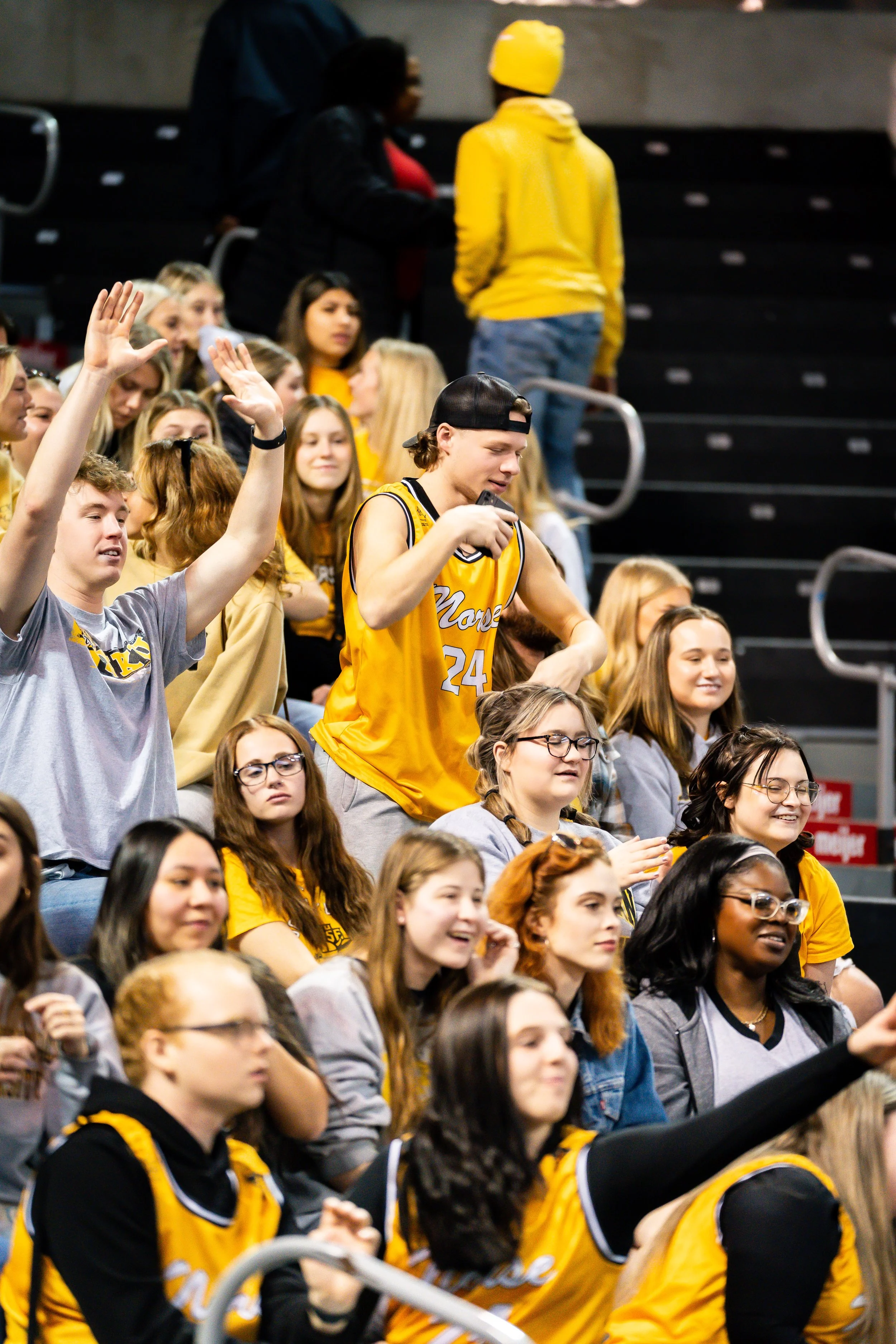 Crowd-33.jpg