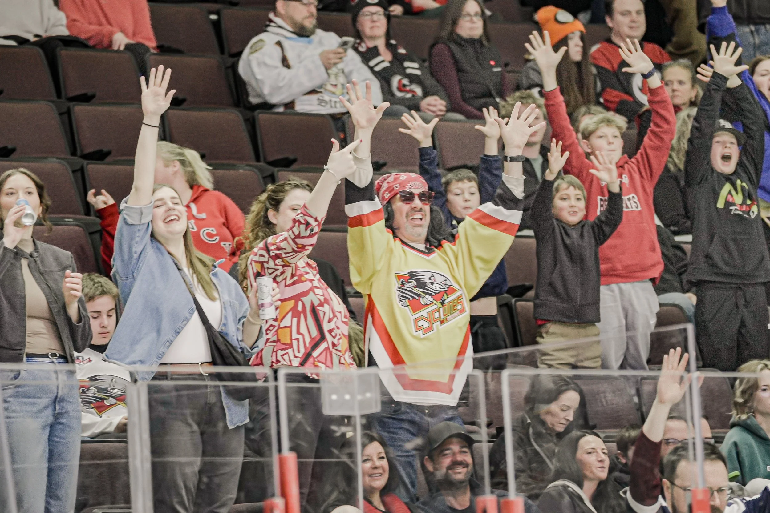 crowd-miracle-14.jpg