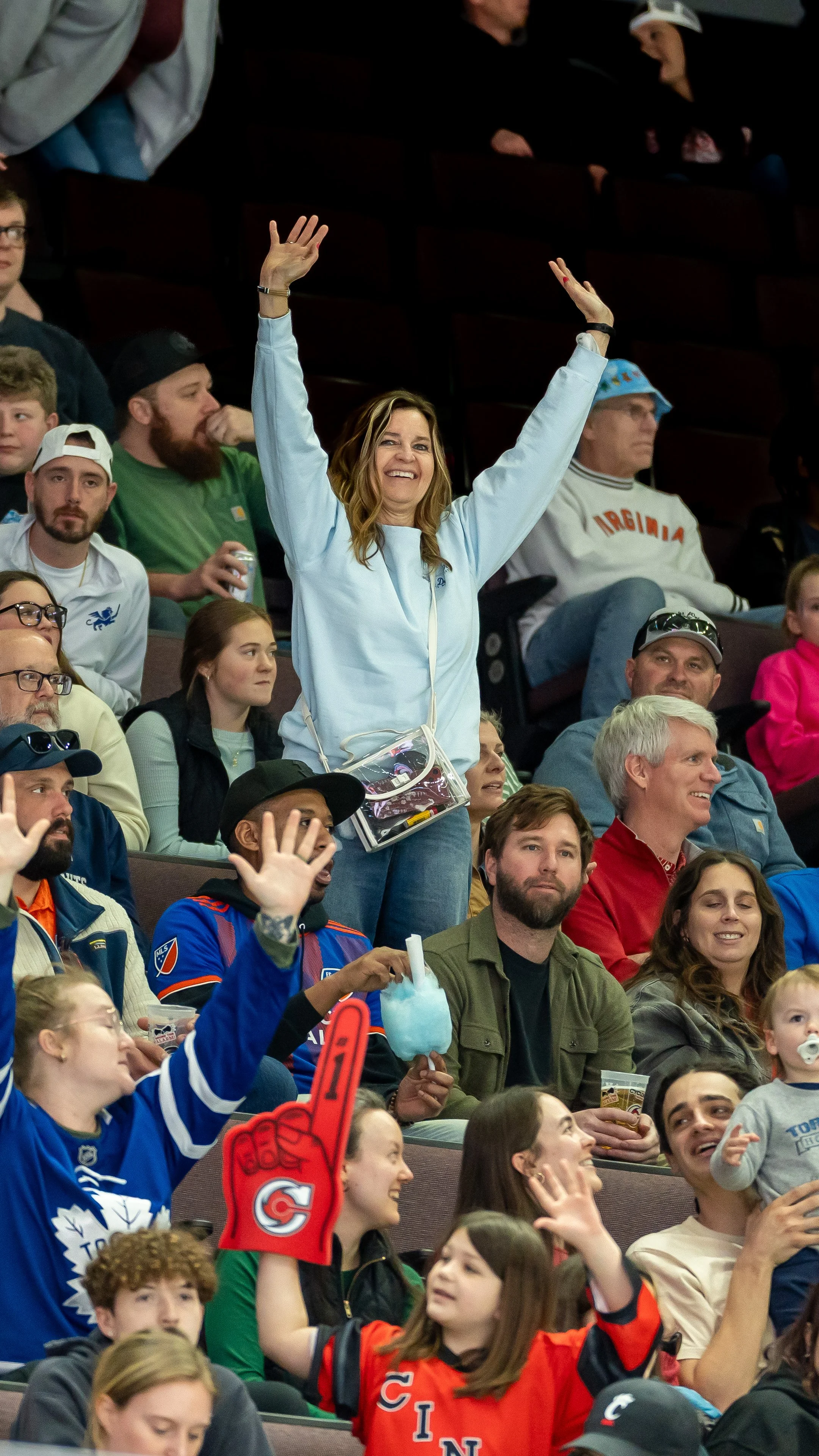 crowd-6.jpg