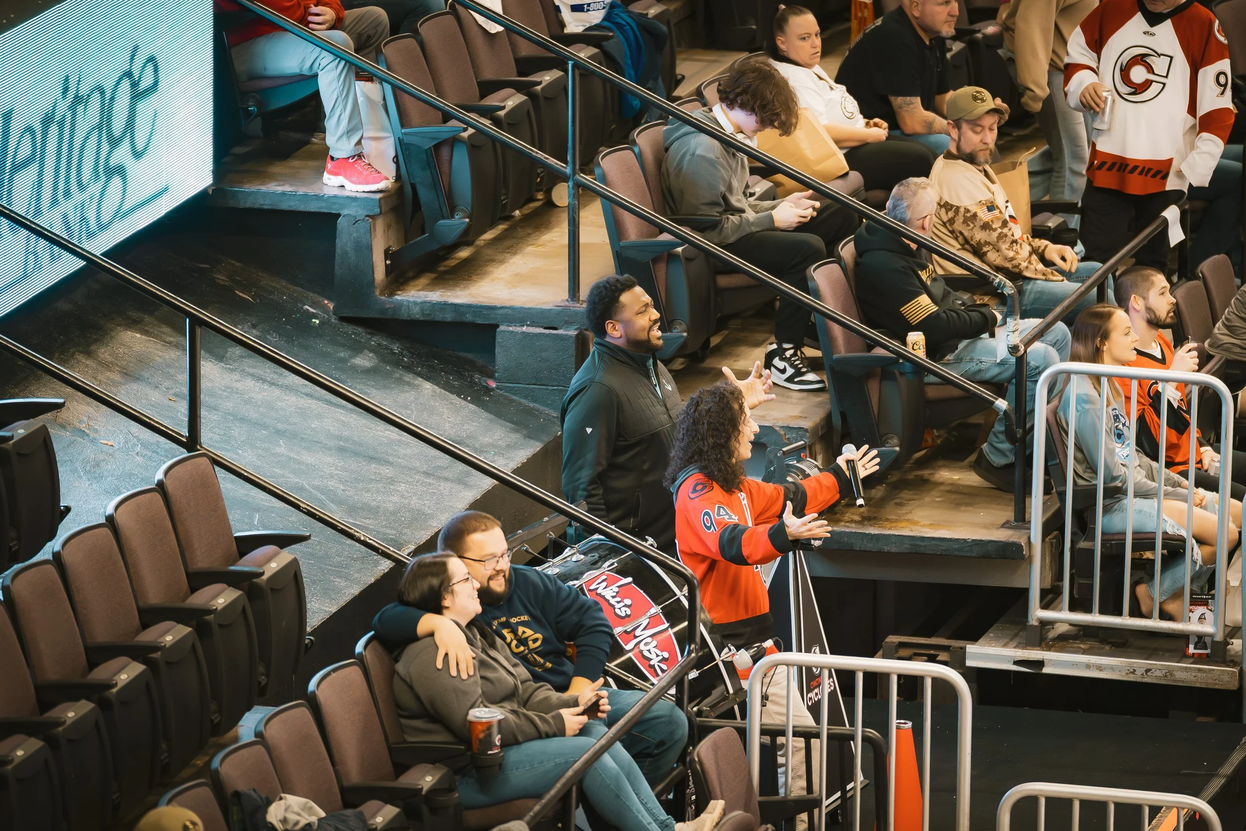 crowd-130.jpg