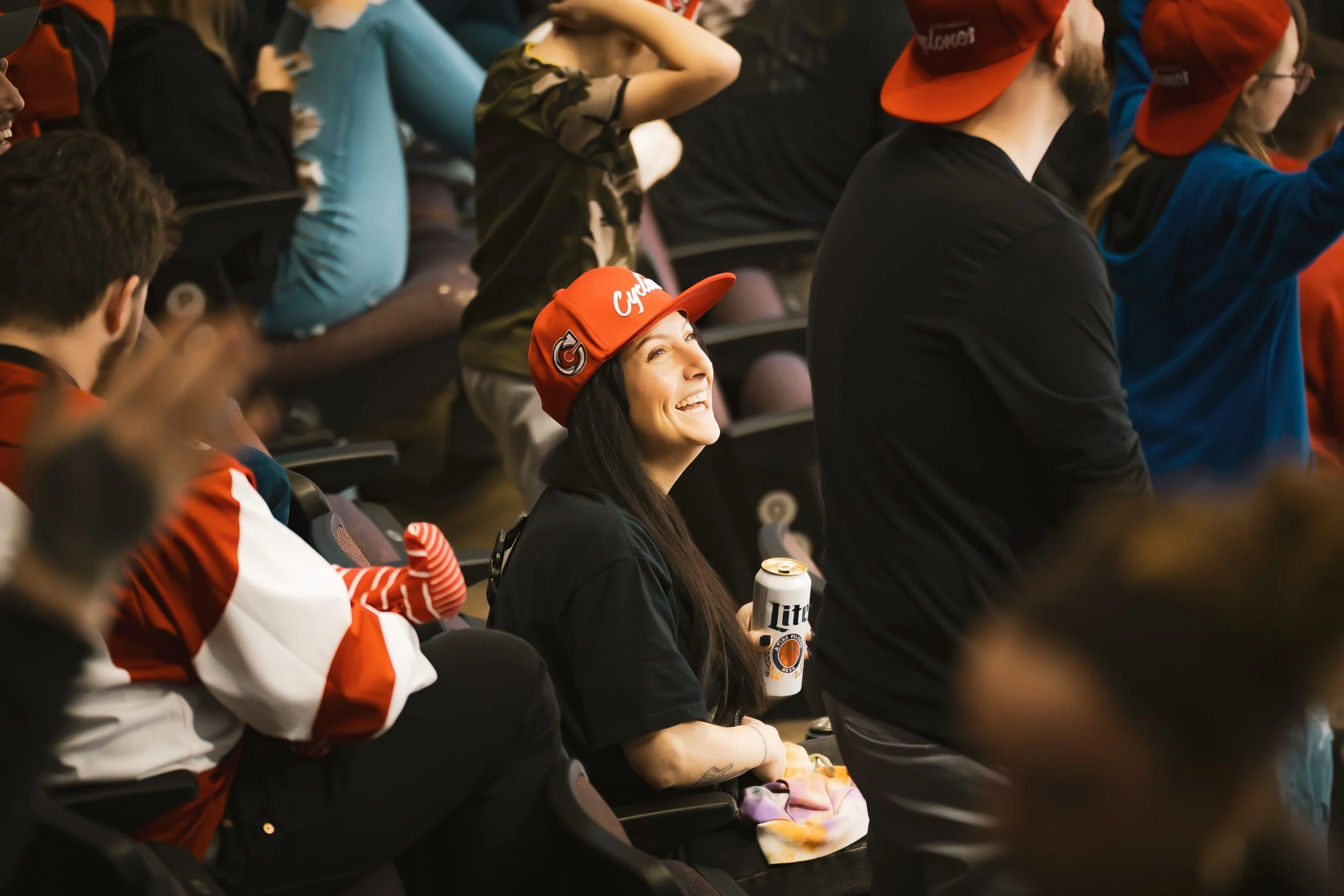 crowd-125.jpg