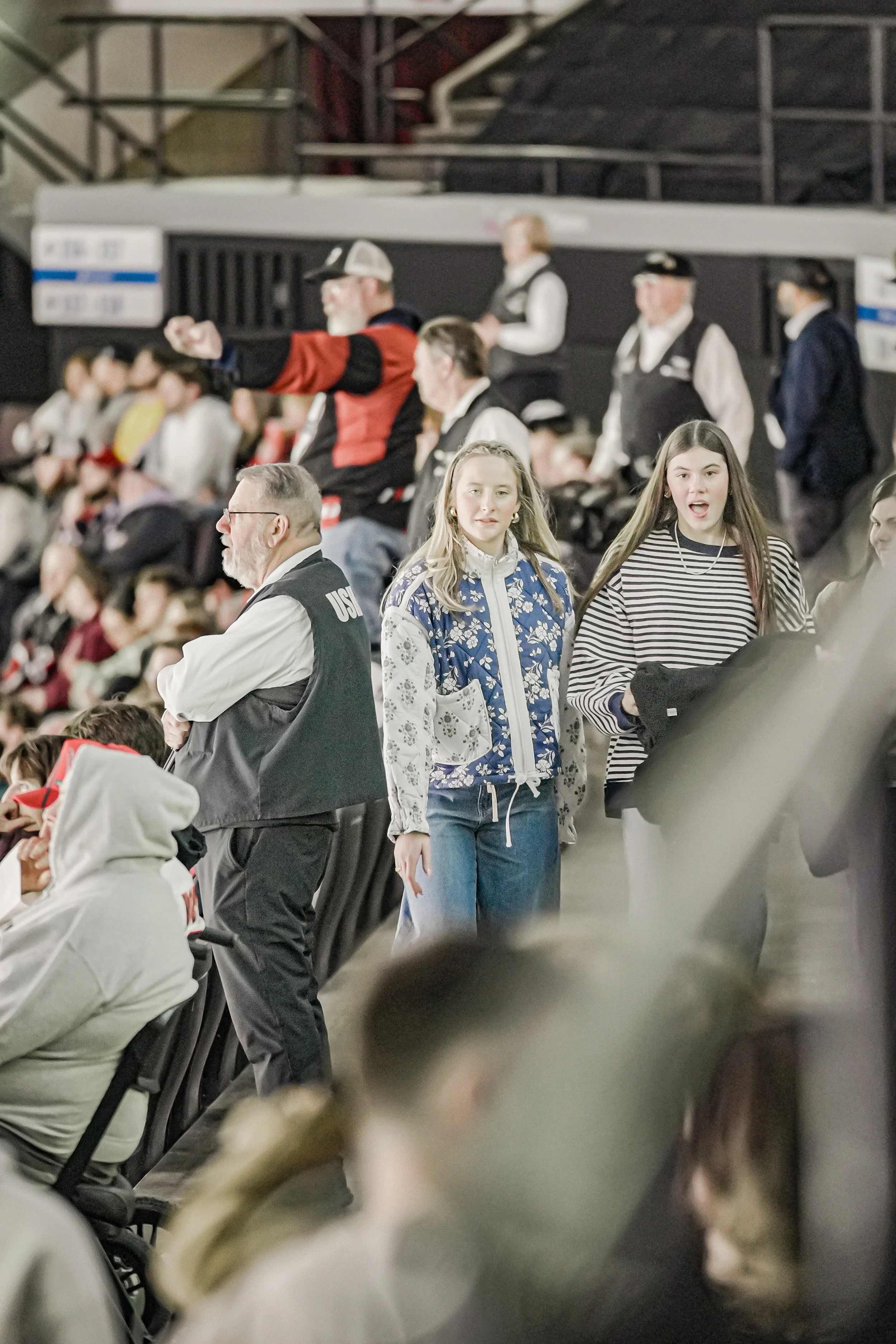 crowd-miracle-33.jpg