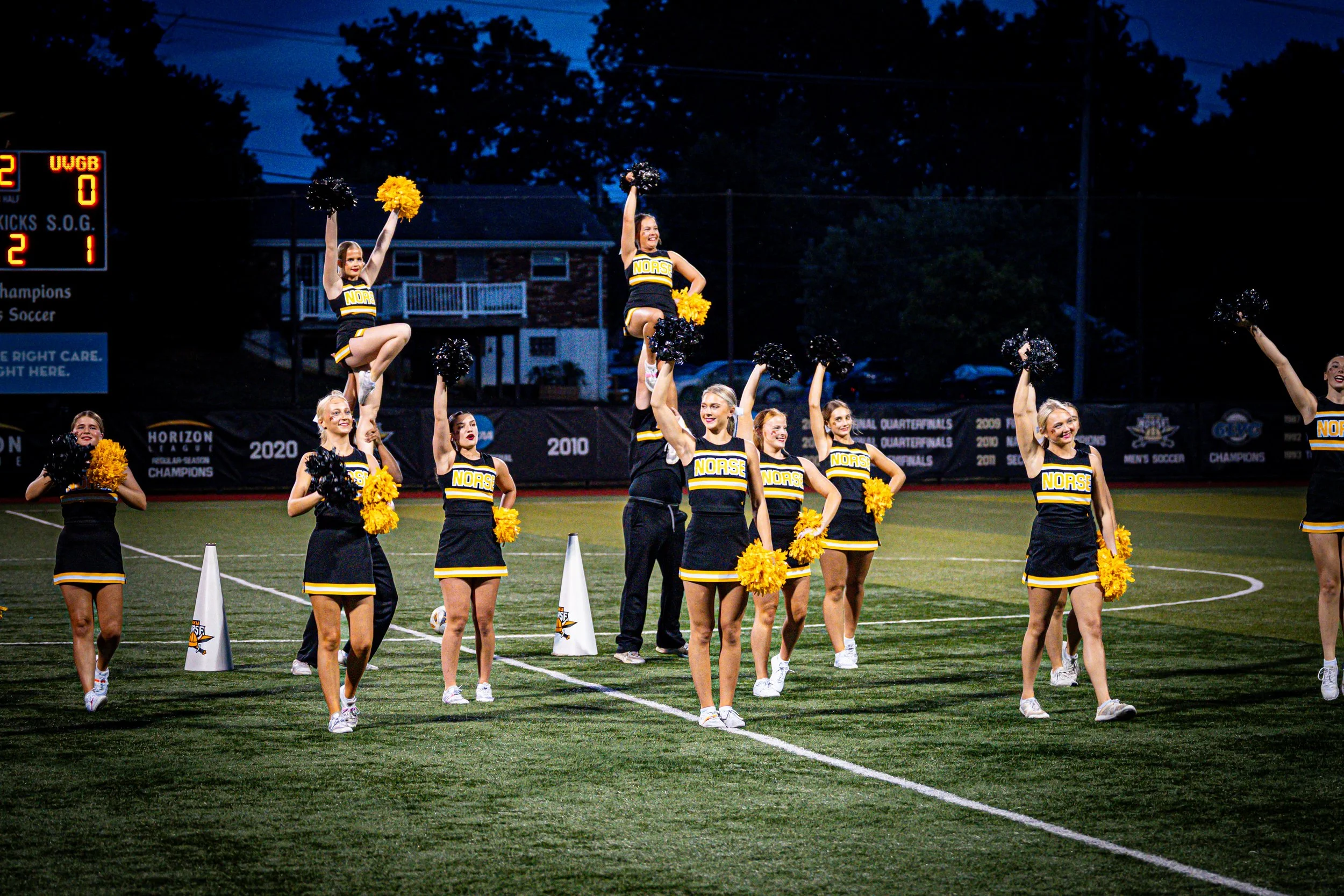 Cheer-02.jpg