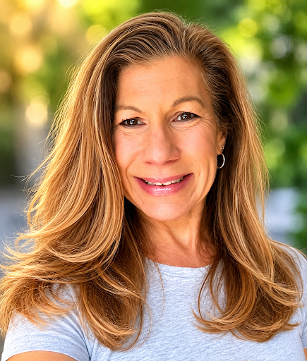 Wendy Arena headshot