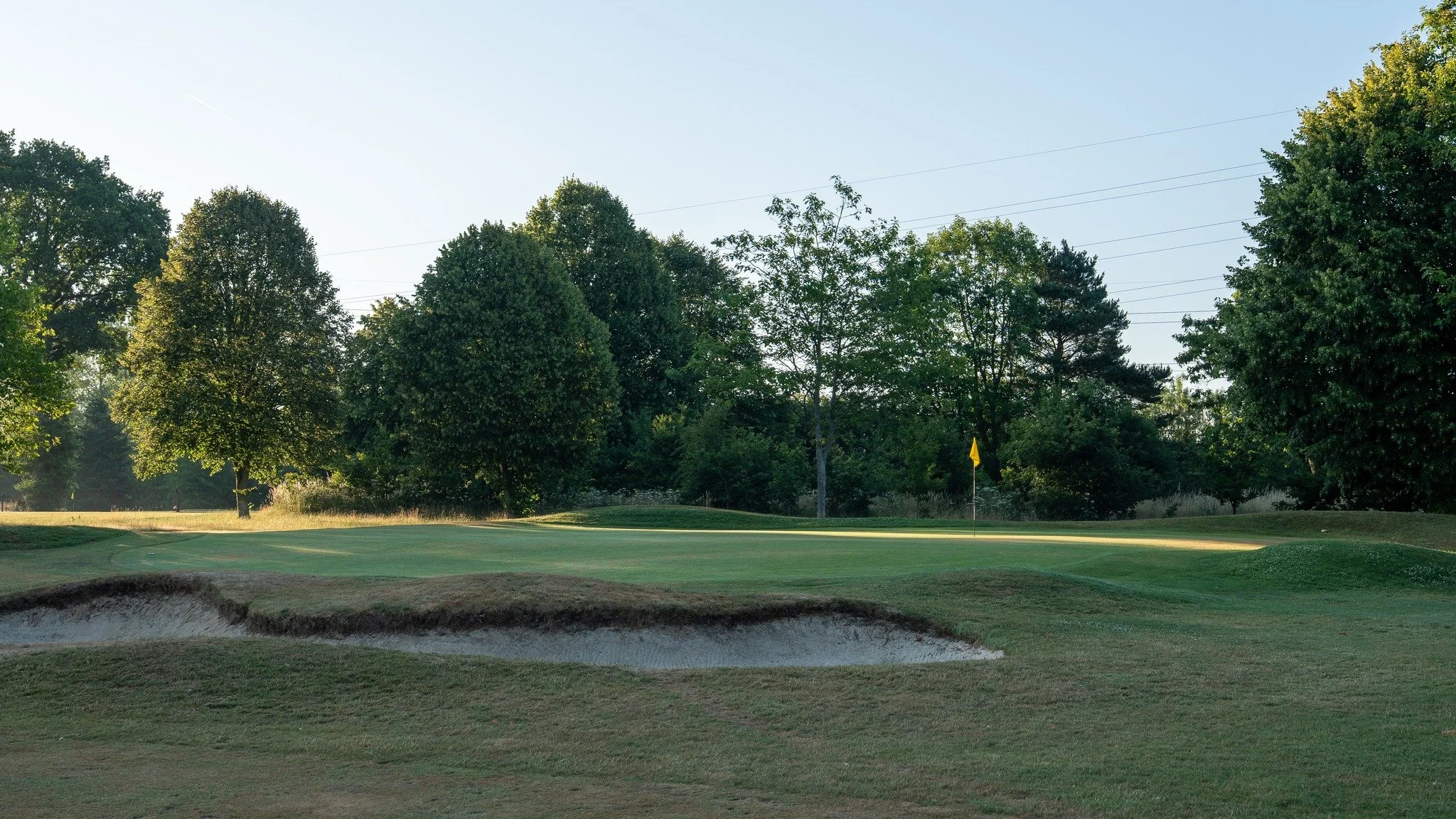 The May Bank Holiday is nearly here 🌞⛳ Get ahead of the rush and book your tee time at Worldham for a brilliant long weekend round.