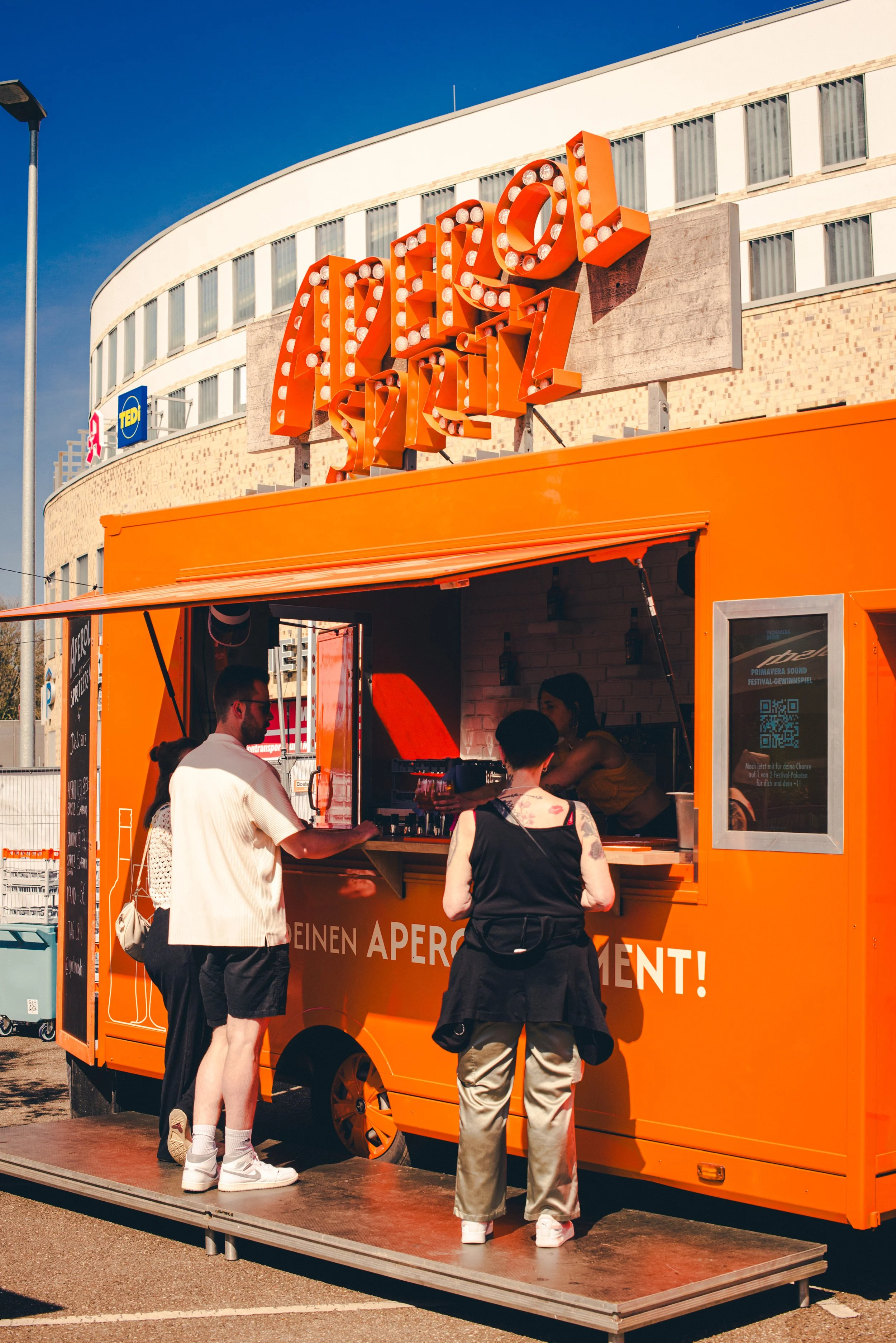 Aperol Stand.jpg
