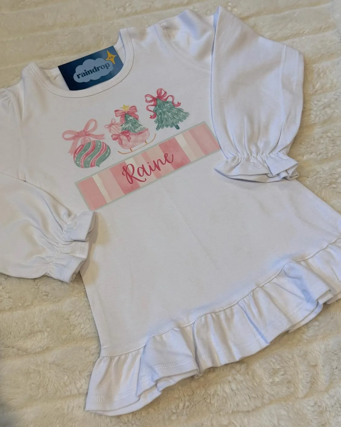 Yesterday&rsquo;s reel dropped a little surprise&hellip; 🎄
One new Christmas tee for your tiny holiday helper.
Sweet, simple, and made just for them. ✨
DM to order yours today!! 

#customtee #CustomChristmas #customchristmasgifts #kidschristmas #kid