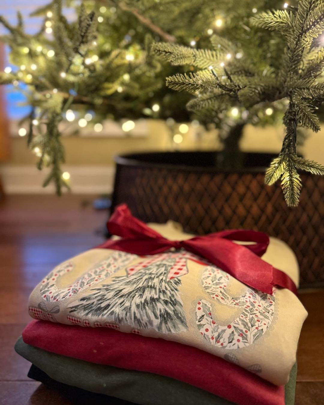 Wishing you a Merry Christmas filled with joy, love, and His blessings ✨🎄 Thank you for supporting our little business and letting us share a bit of His light this season ❤️

#Christmas #christmas2025 #christmastime #christmasgifts #christian #chris