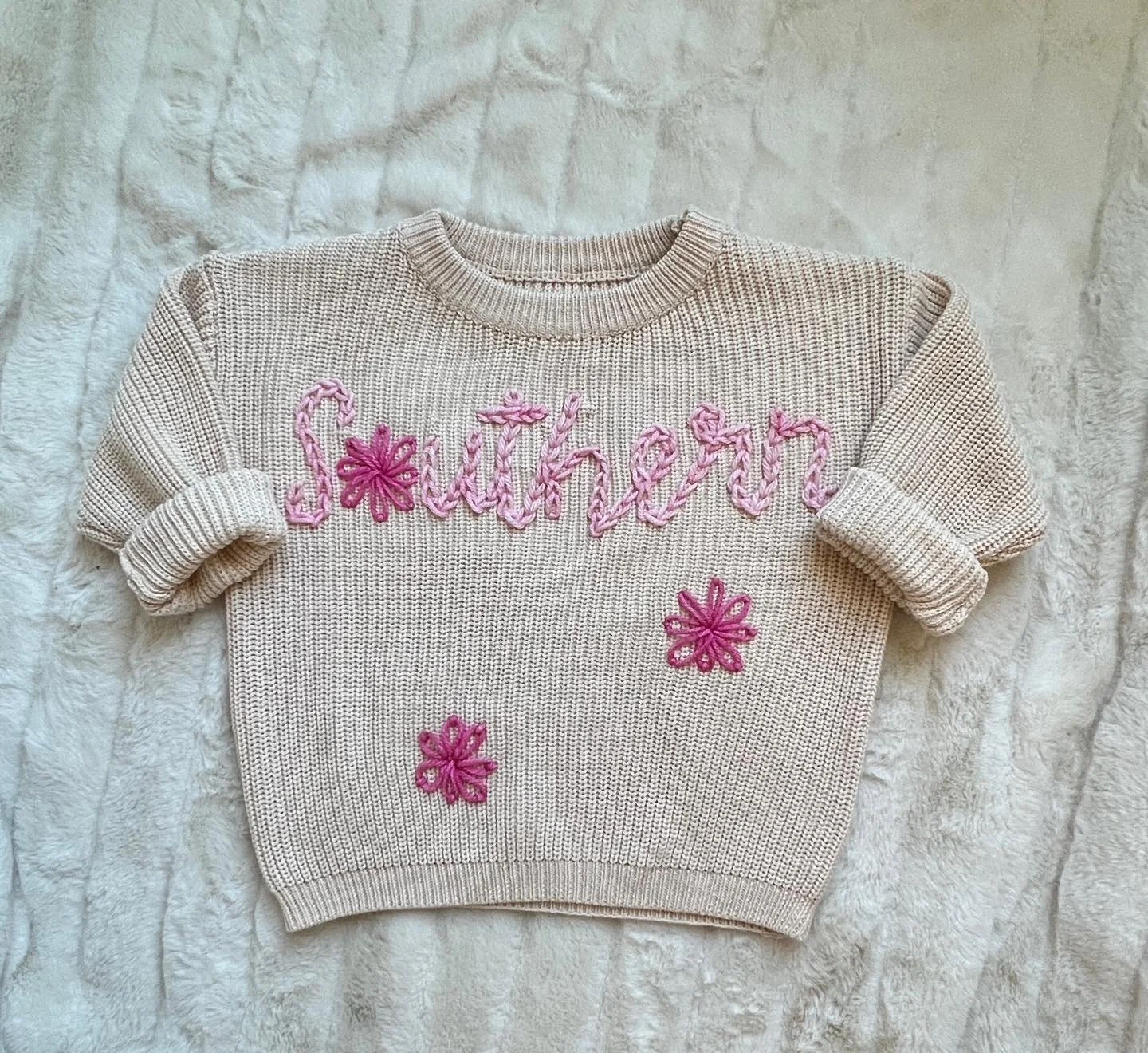 Cloudy days, carefully stitched 🌫️🪡
DM us to order your own 🥰🌦️

#handmade #handembroidery #handembroidered #embroderyhandmade #sweater #sweaterweather #SweaterSeason #kidsname #kidsnamesweater #namesweater #namesweaterforkids #namesweaterforbaby