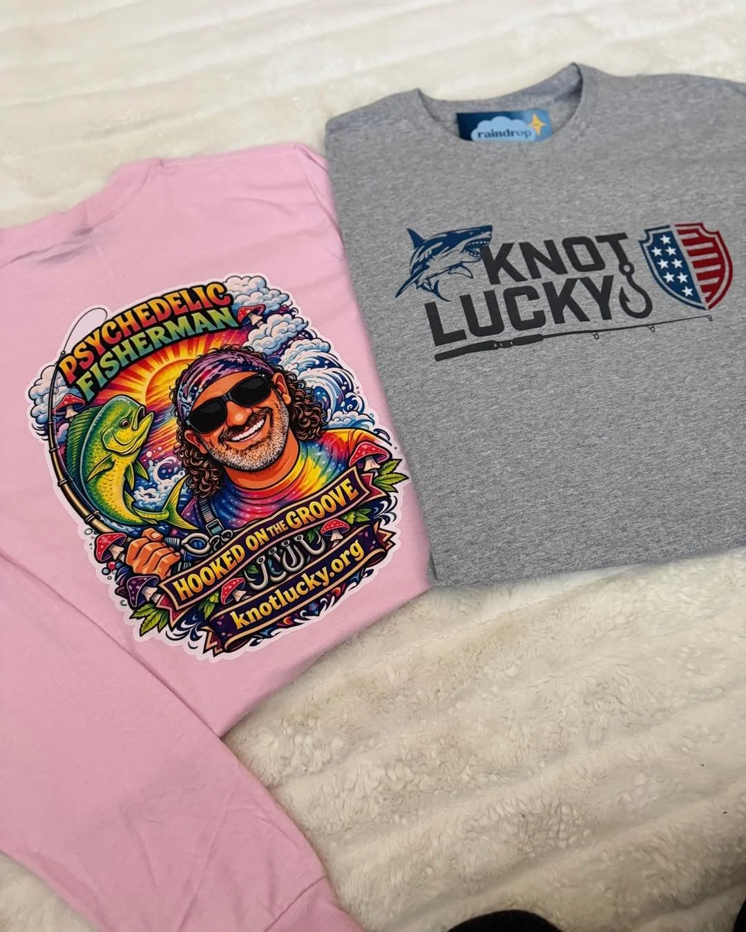 Grateful to press shirts that support meaningful missions 🎣
@knot_lucky_veteran_fishing  is doing some great things, and we&rsquo;re happy to play our part 🌦️💛

#nonprofitorganization #nonprofitwork #pressedtees #branded #brandedmerch #brandedappa
