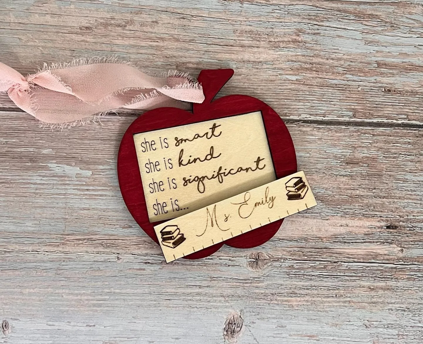 This one&rsquo;s for the core memories 🍎💛
Teacher Appreciation drops soon&hellip; 🌦️

#teacher #teacherlife #teacherappreciationweek #teachergram #teacherappreciation #teachersupport #teachergoals #teachergifts #teachergiftideas #teachersupport #S