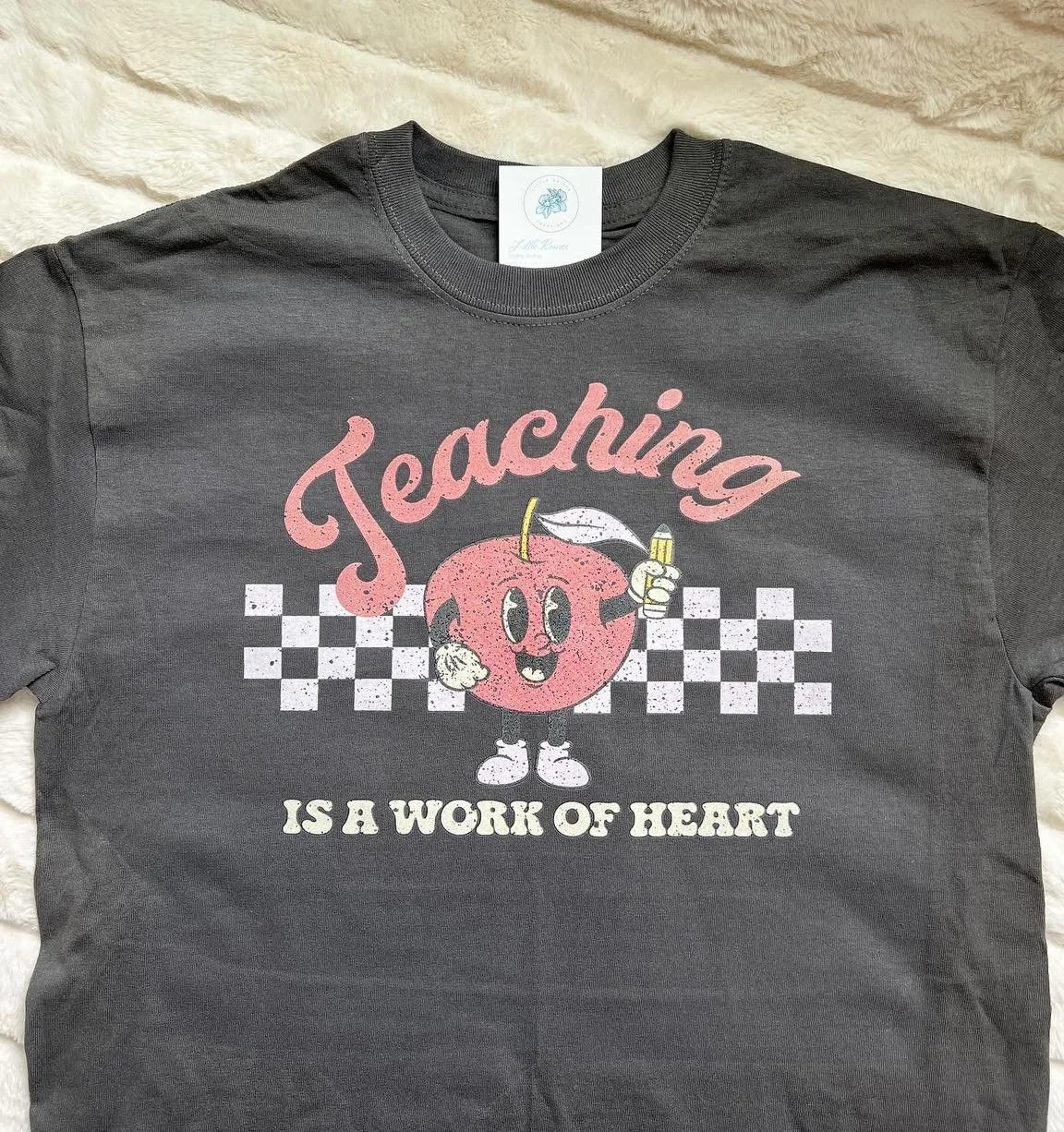 For the ones who teach with their whole heart 🍎

Soft, meaningful, and made for the teachers who pour into little lives every day.

Order here: https://www.theraindropco.com/lightthewaycollection
Or DM us to order! 

#teacher #teachergifts #teacherg