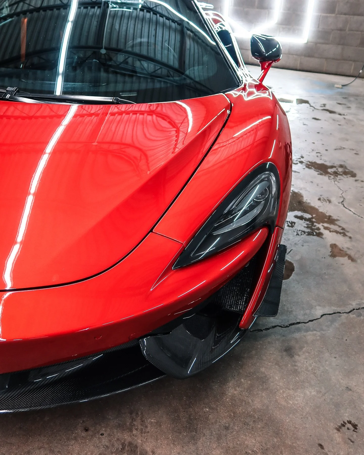 This McLaren received the royal treatment &mdash; inside and out.
Full interior steam cleaning and carpet extraction, plus full-body PPF for top-tier protection &mdash; all done at Woks Detailing.
#mcclaren 
#McLarenDetailing #PPFProtection #Interior
