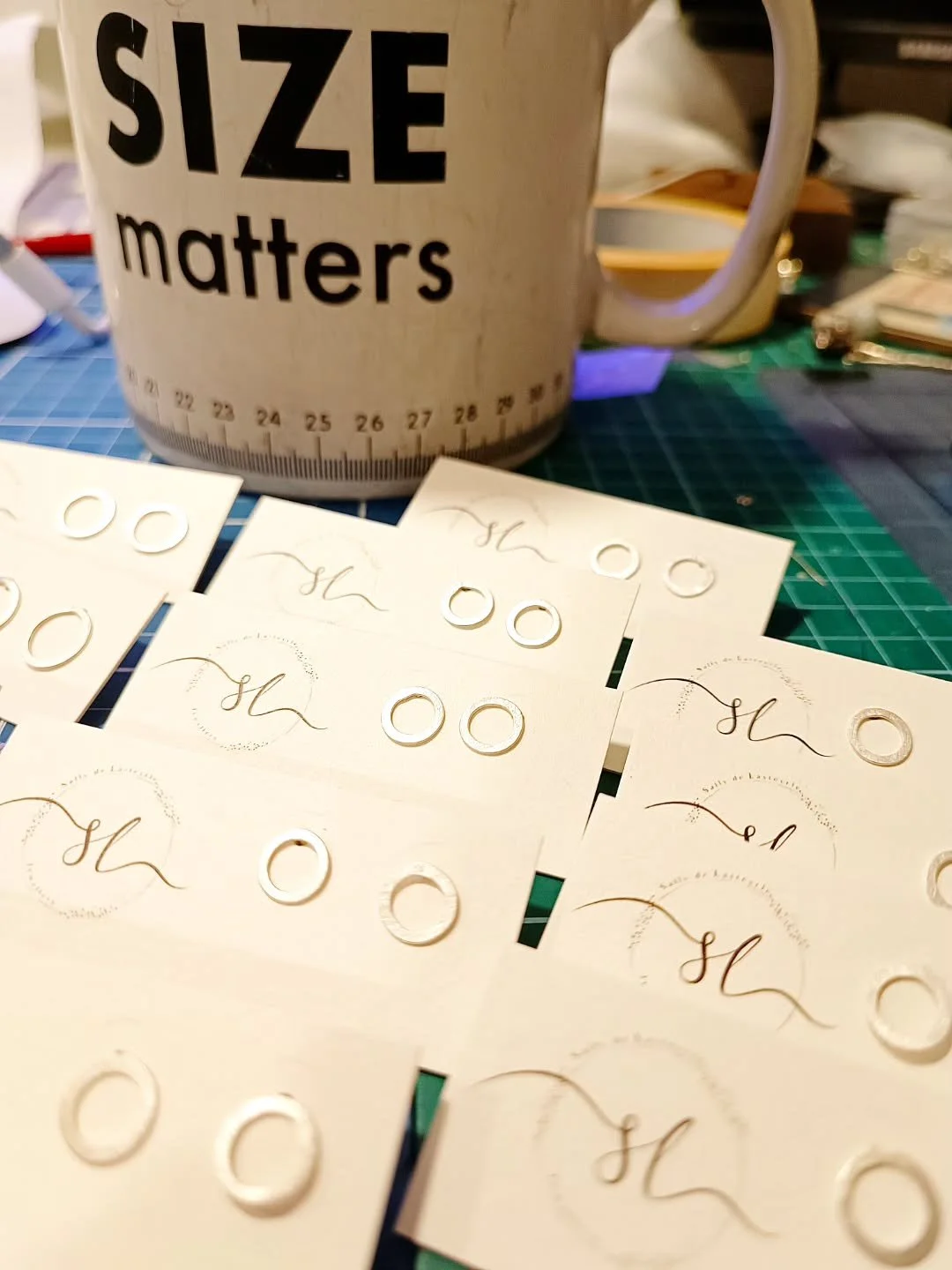 Silver Circle studs. 
Available in two sizes
In silver or 18ct yellow gold. 

#ʜᴀɴᴅᴍᴀᴅᴇᴊᴇᴡᴇʟʟᴇʀʏ 
#silverjewellery
#madeinurrugne