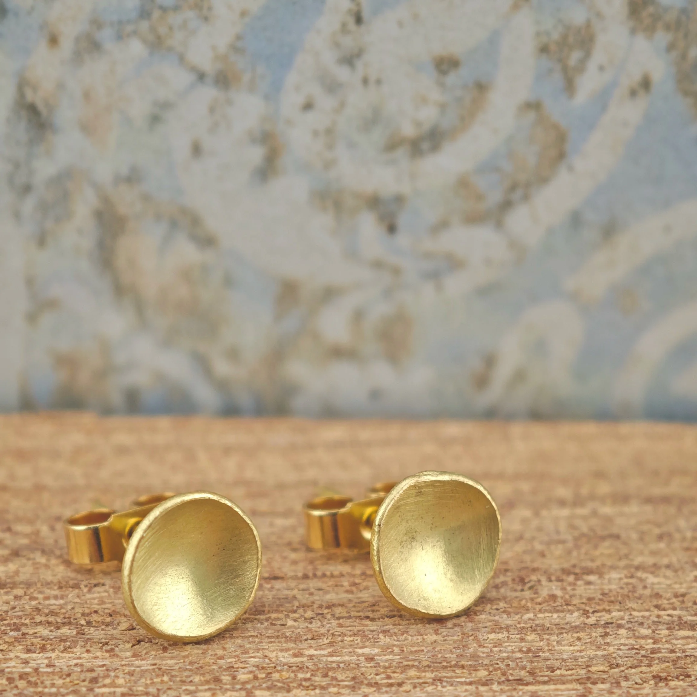 Domed 18ct Yellow Gold Earrings.jpeg