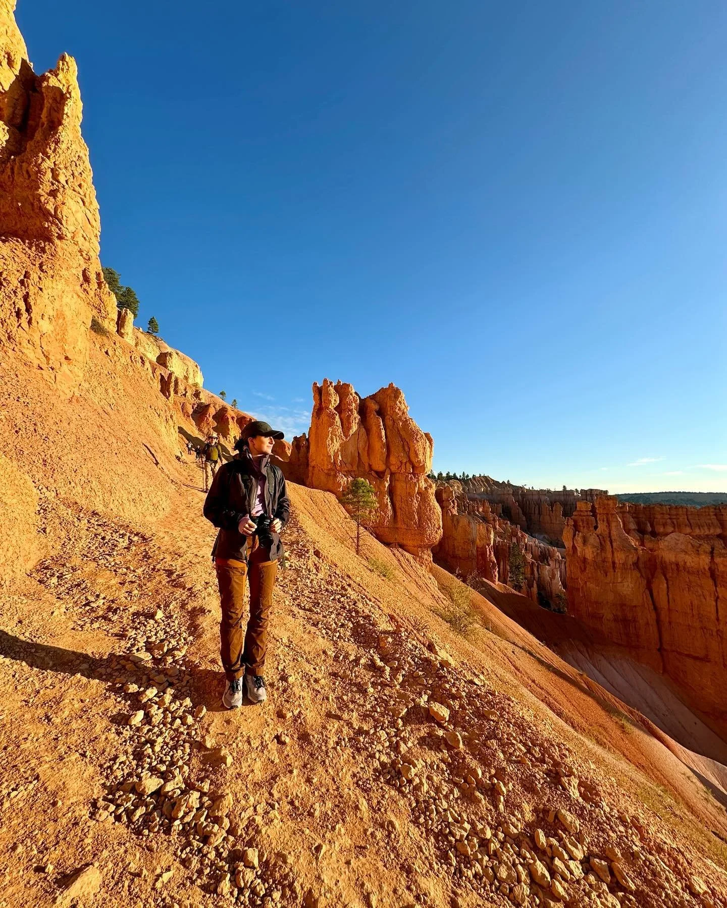 Exploring 🥾

📍Zion, Utah
📍Bryce Canyon, Utah
📍Arches, Utah
📍Rocky Mountains, Colorado