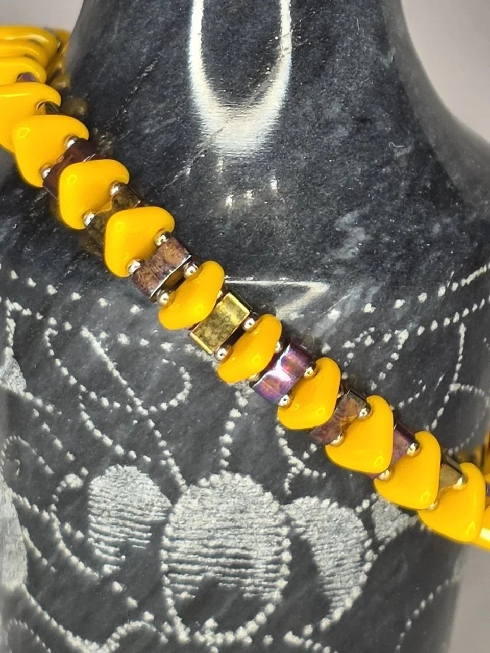 Learn 2-Hole Stretchy Bracelets 