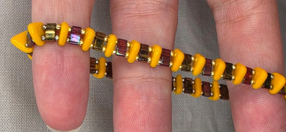 Learn 2-Hole Stretchy Bracelets 