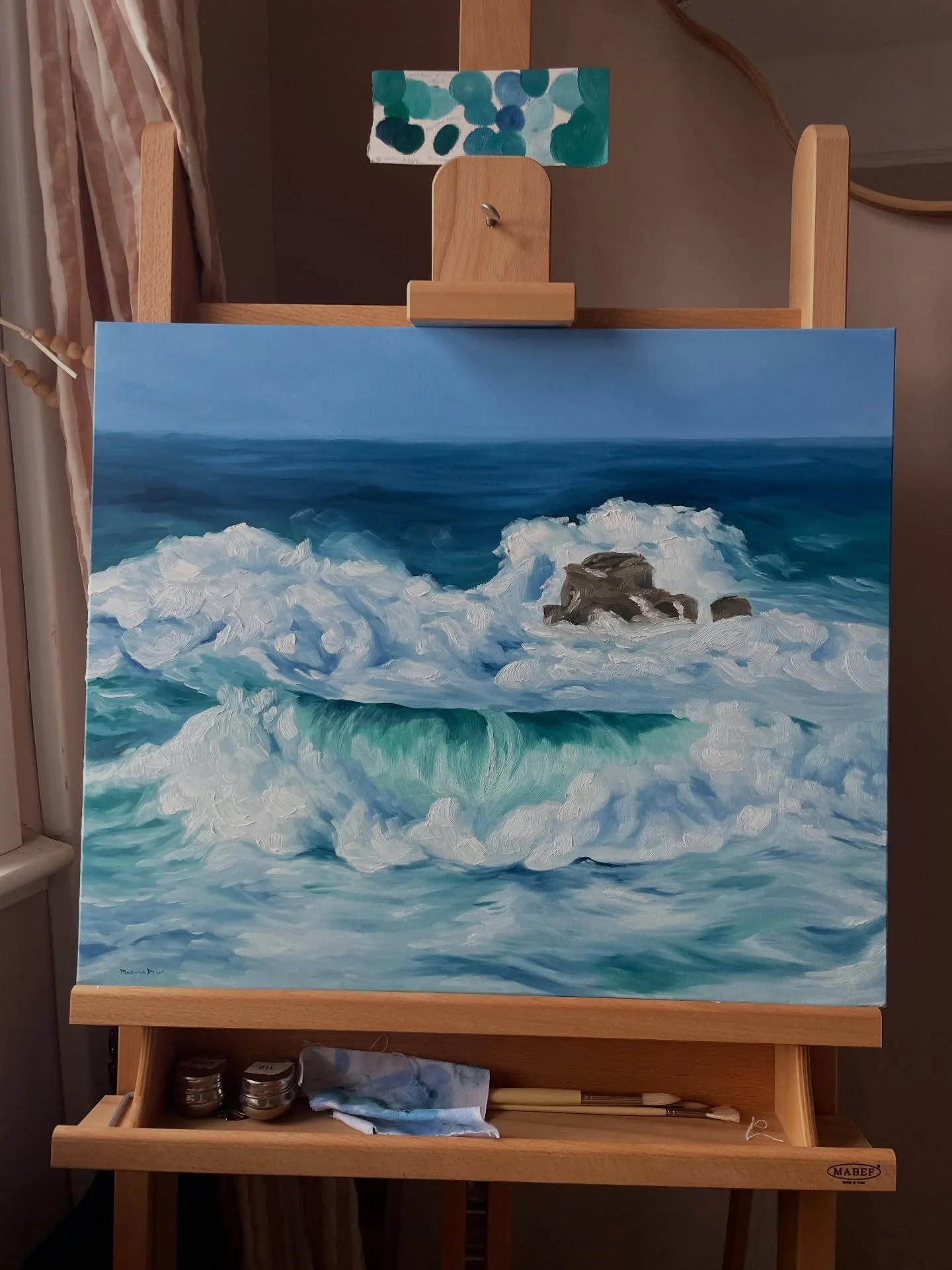 Painting from my home studio on my brand new easel! Very exciting getting my very own paint marks on it for the first time. And pleased with the outcome 🌊 thank you @norbart1 for the photo reference. 

Go to the final slide for a satisfying brush so