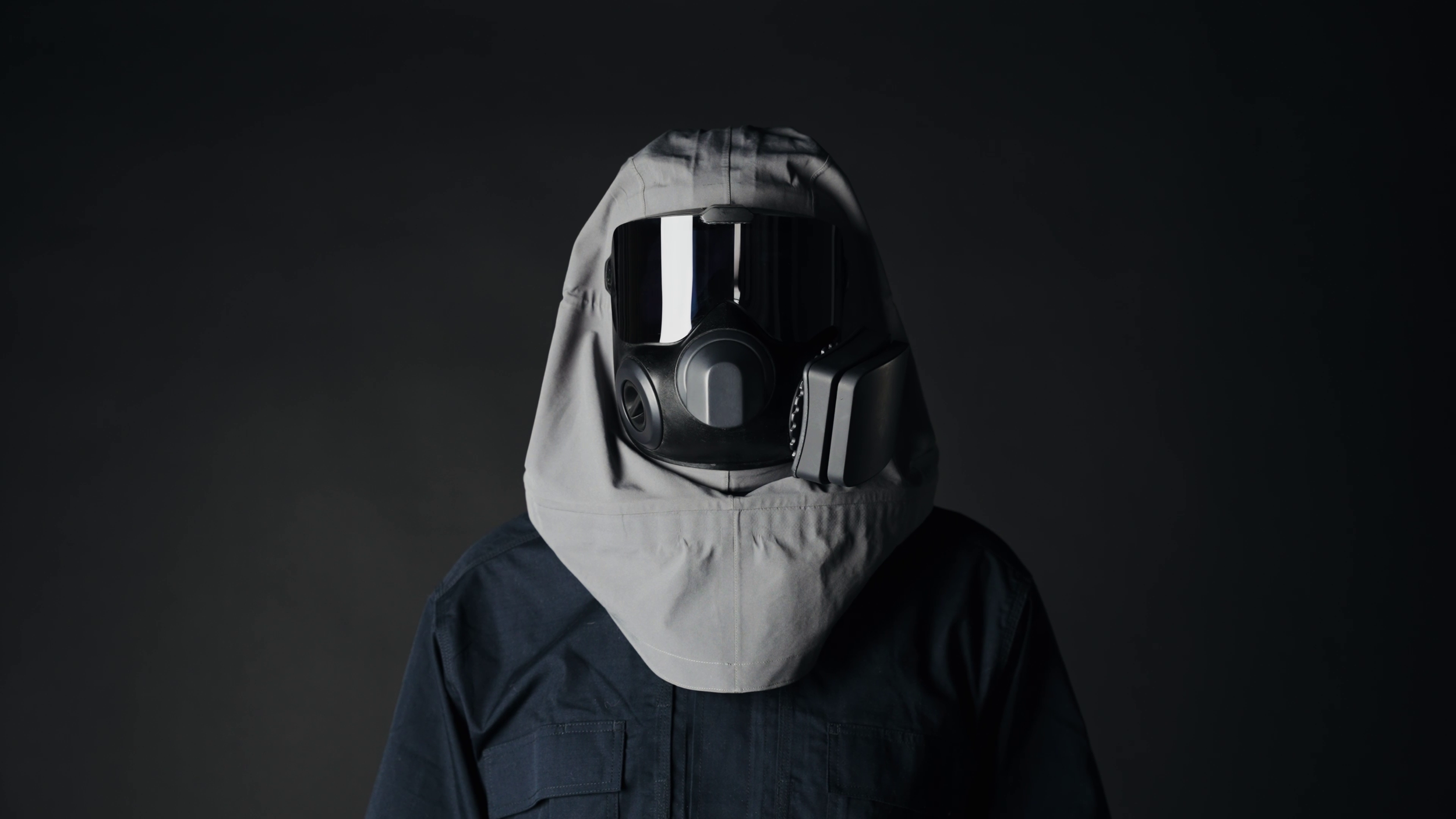 P100 Filter on User in Bearded Tactical Applications Mask - Law Enforcement