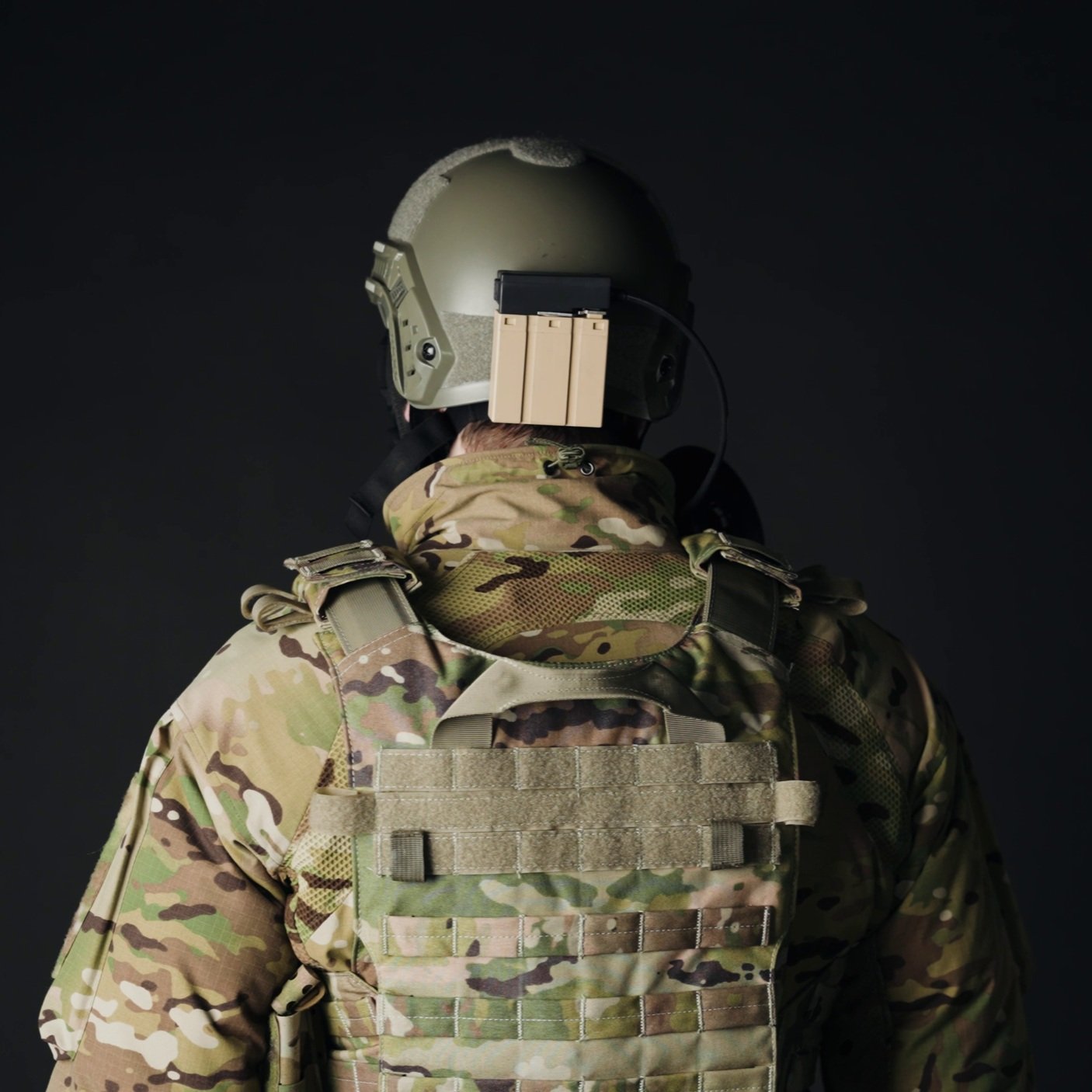 Displaying APR Mounted CD-PAPR with Helmet Mounted Battery Source