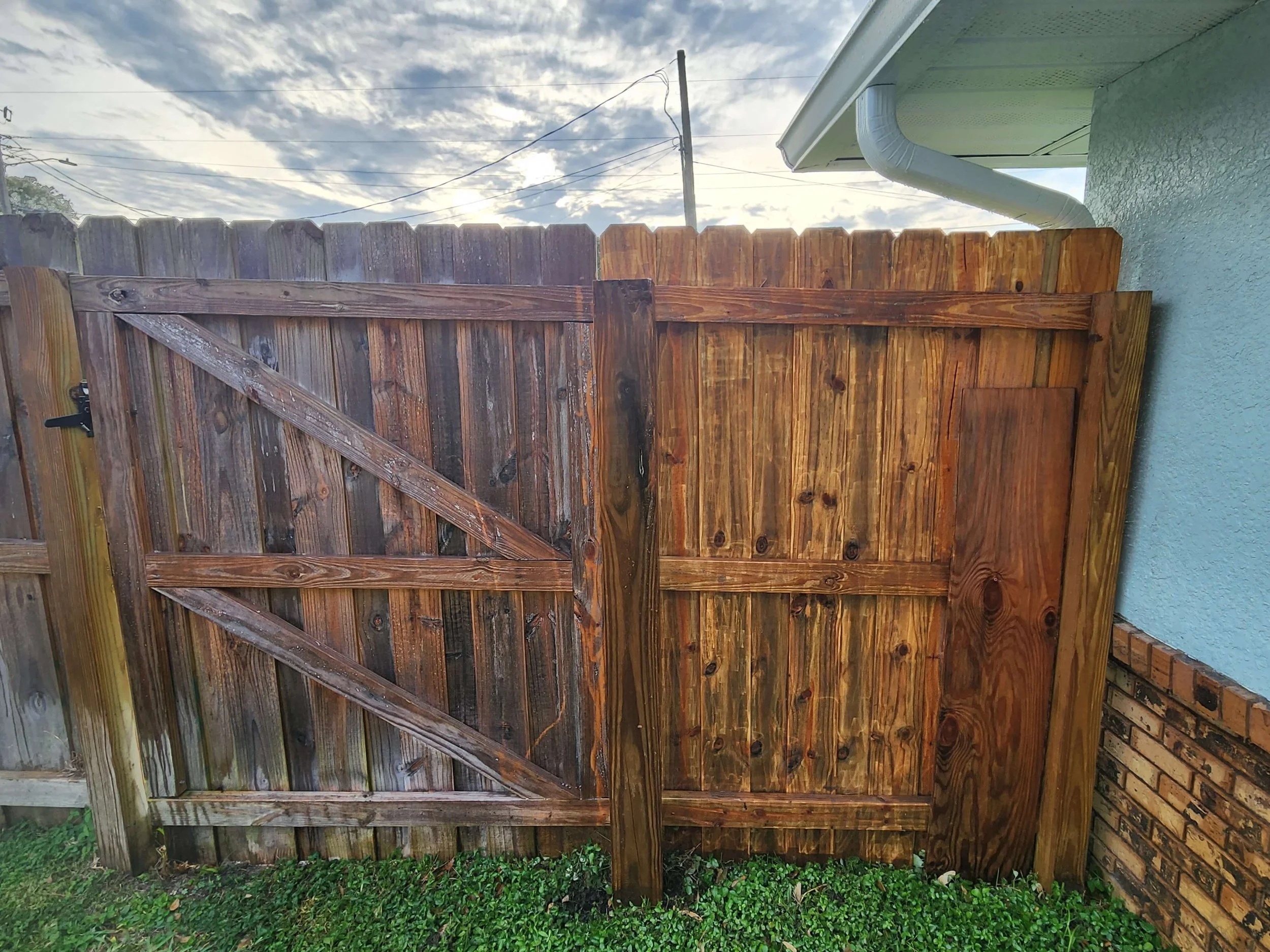 ence-pressure-washing-and-staining-service.jpg