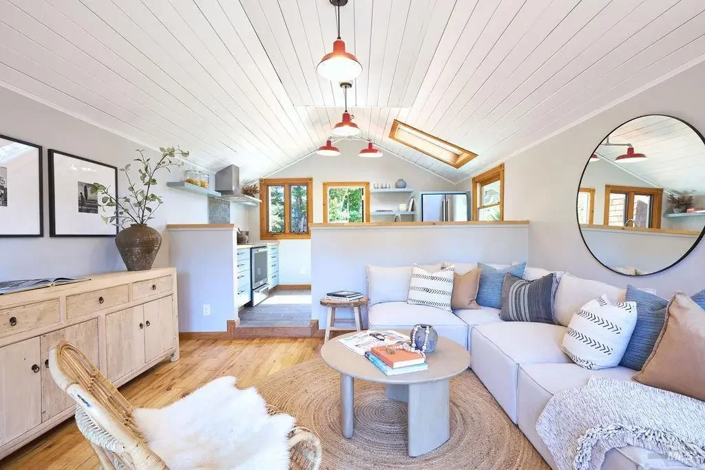 An image of the Cultural Center.