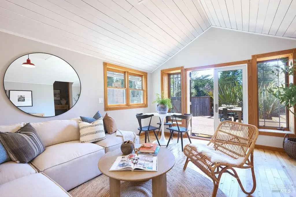 An image of the Cultural Center.