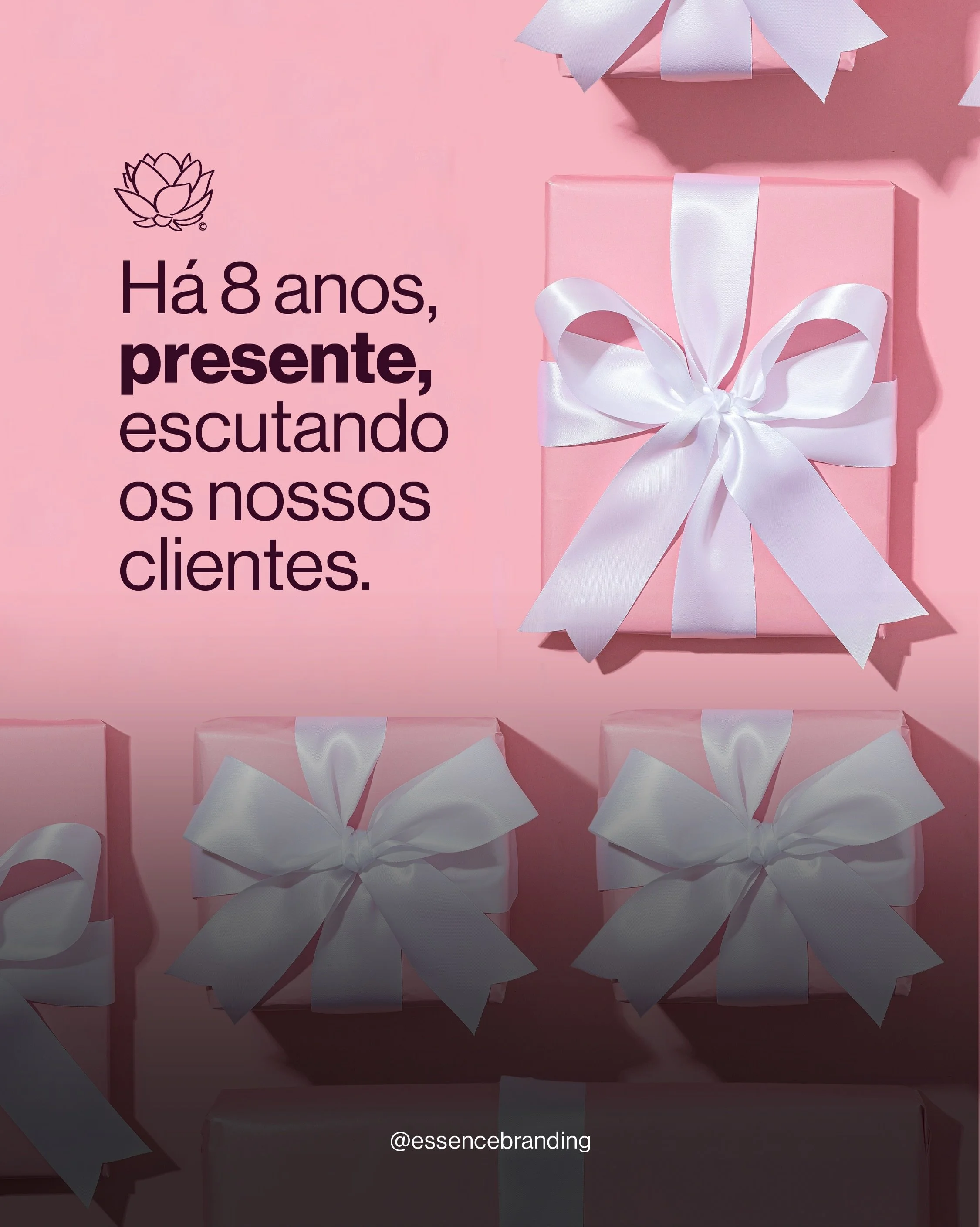 Hoje &eacute; dia de celebrar!🥂🎂 Ao longo desses 8 anos, clientes se tornaram amigos, projetos emocionaram e in&uacute;meras conquistas se tornaram inesquec&iacute;veis. Tudo isso alimenta a Alma da nossa Marca e brinda as empresas que nos confiam 