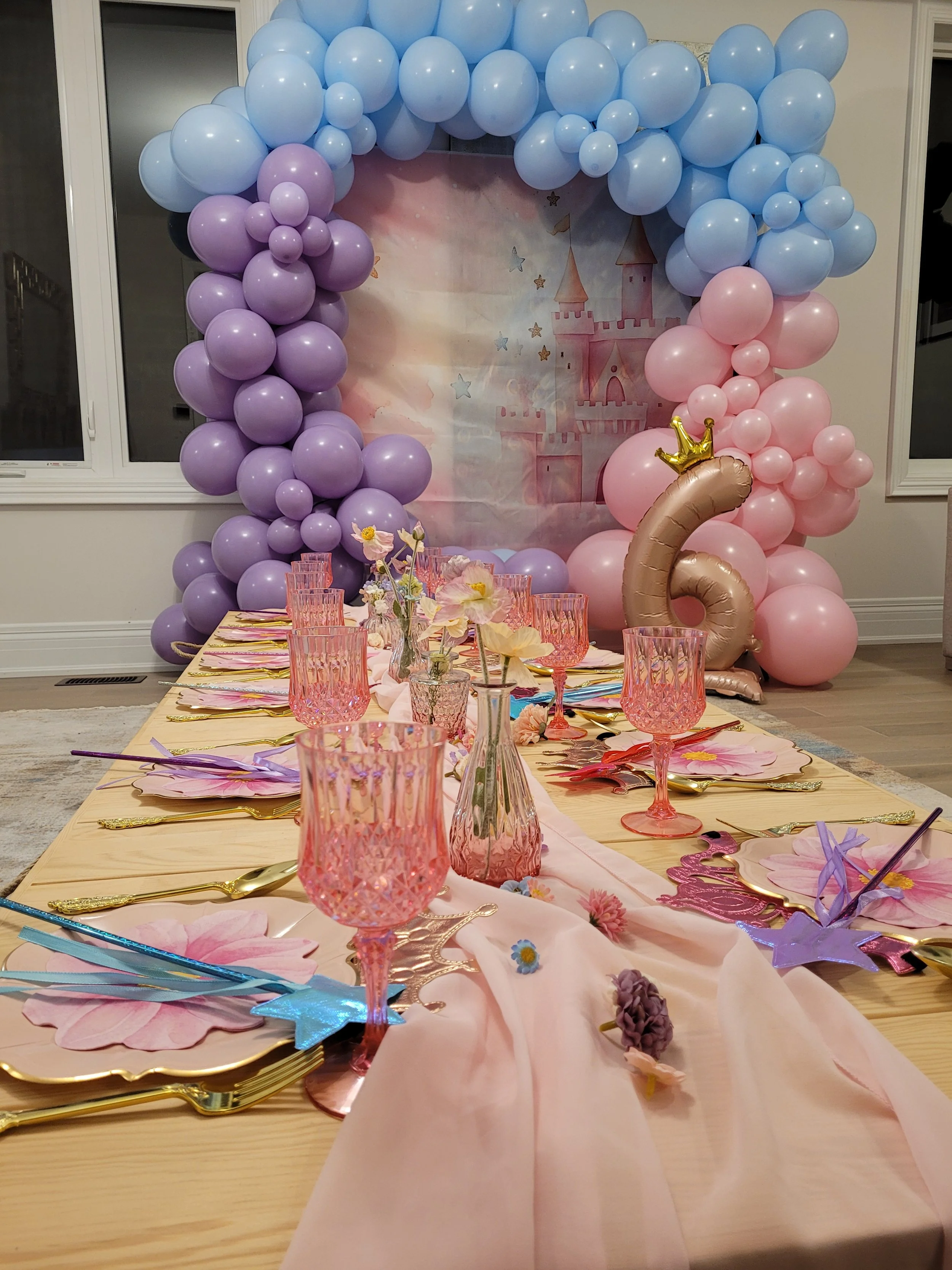 PRINCESS TABLE AND ARCH 1.jpg
