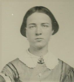 Rebecca Ellen Robinson Weatherford - Manufacturer of Hair Jewelry of Every Style and Variety - Salem, OR.