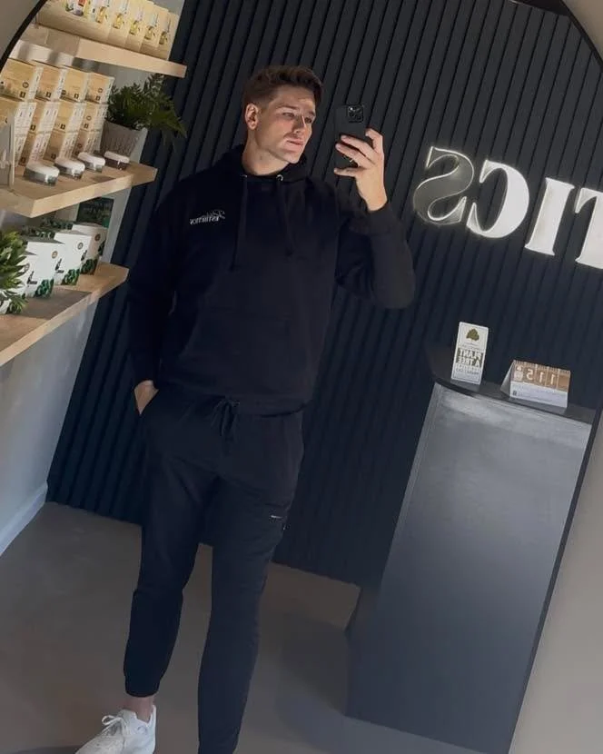 Hi, I&rsquo;m Trey &mdash; the founder of Downtown Esthetics.

If you&rsquo;ve ever felt overwhelmed by skincare or unsure where to start, I&rsquo;ll be here today offering complimentary skincare consultations.

No pressure. Just honest guidance and 