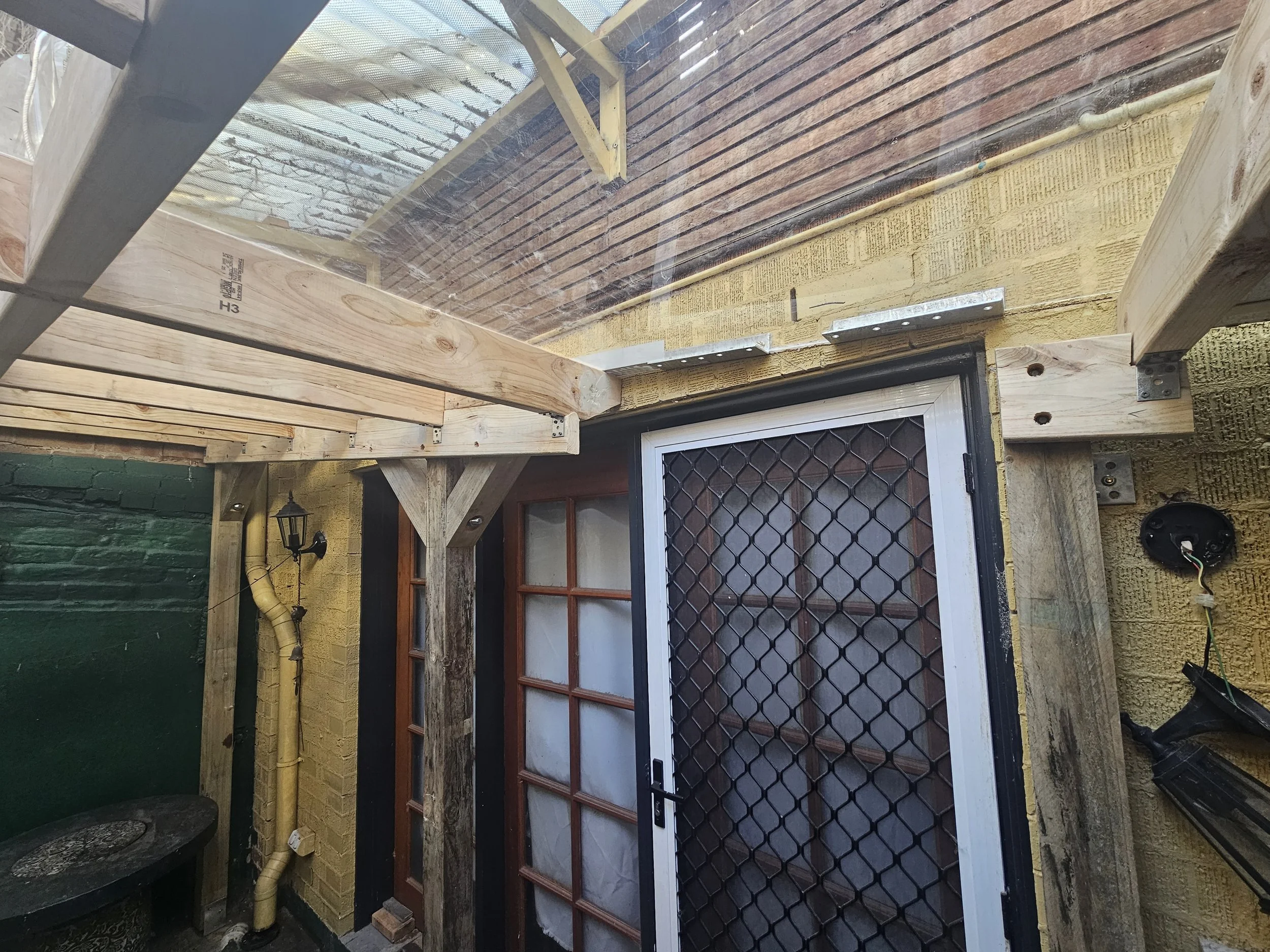 Rustic pergola — Surry Hills