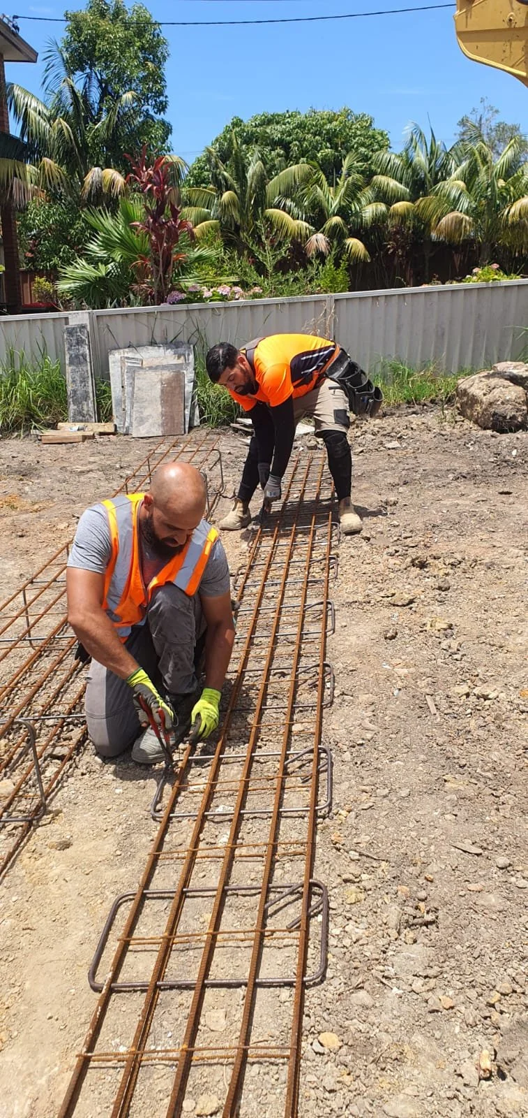 Preparing footing cages — Bexley