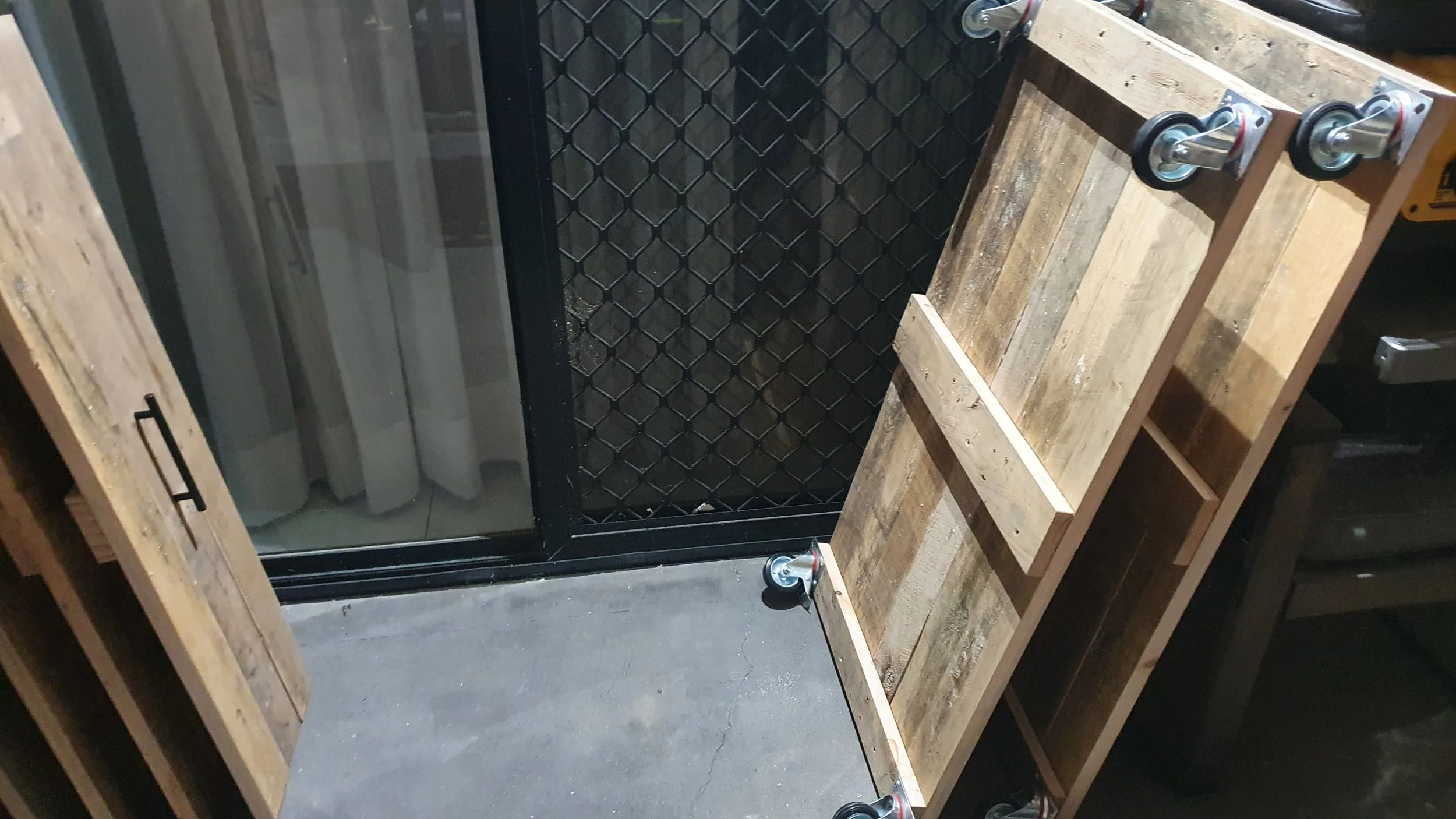 Planter box parts