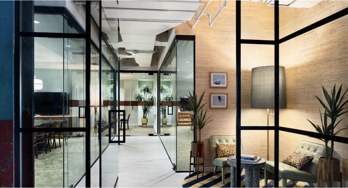 Clear Vision: The Power of Glass Walls in the Workplace Revolution