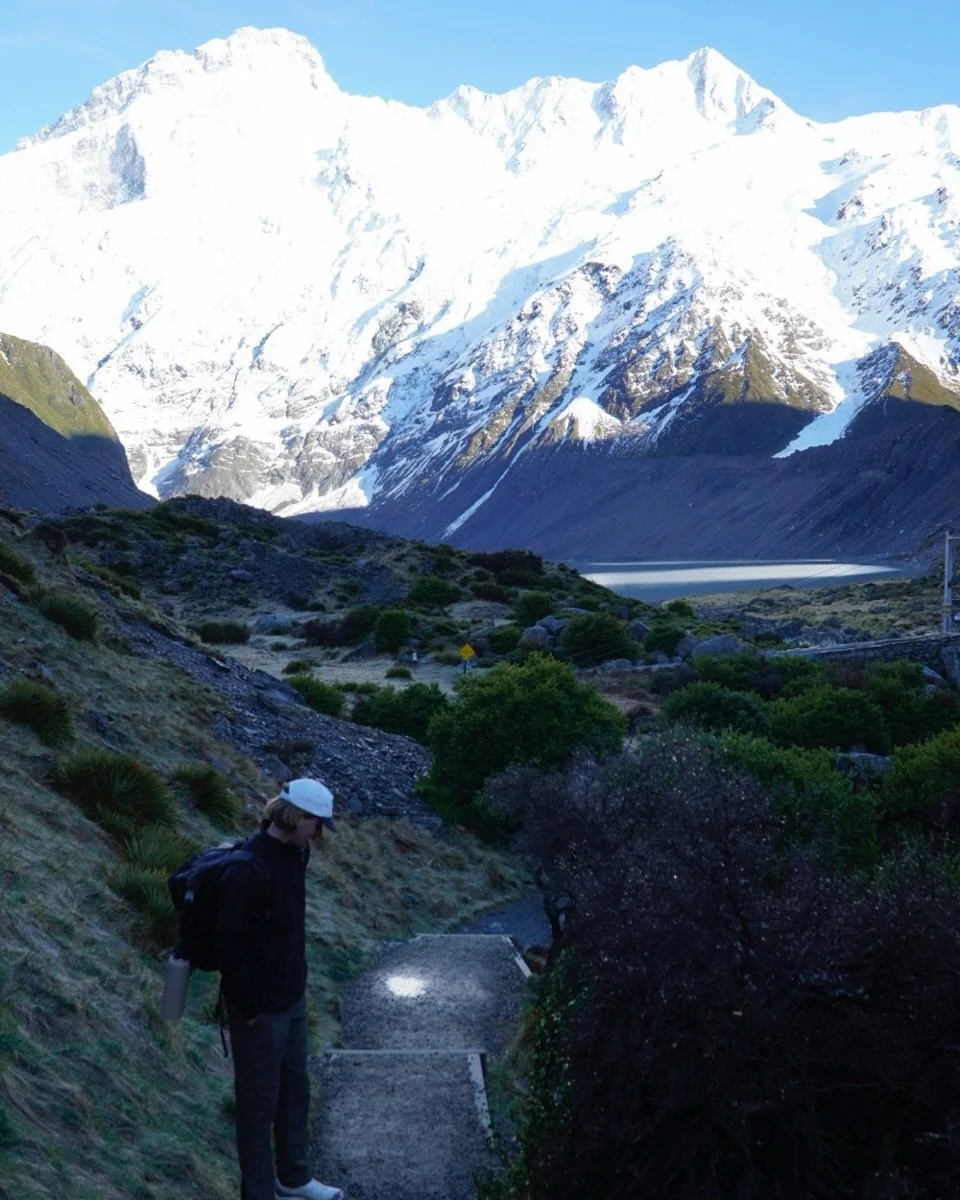 Where we would rather be right now&hellip;  ft. our 1.2l stainless steel bottle 🏔️🏔️

#mtcooknationalpark #nz #queenstown