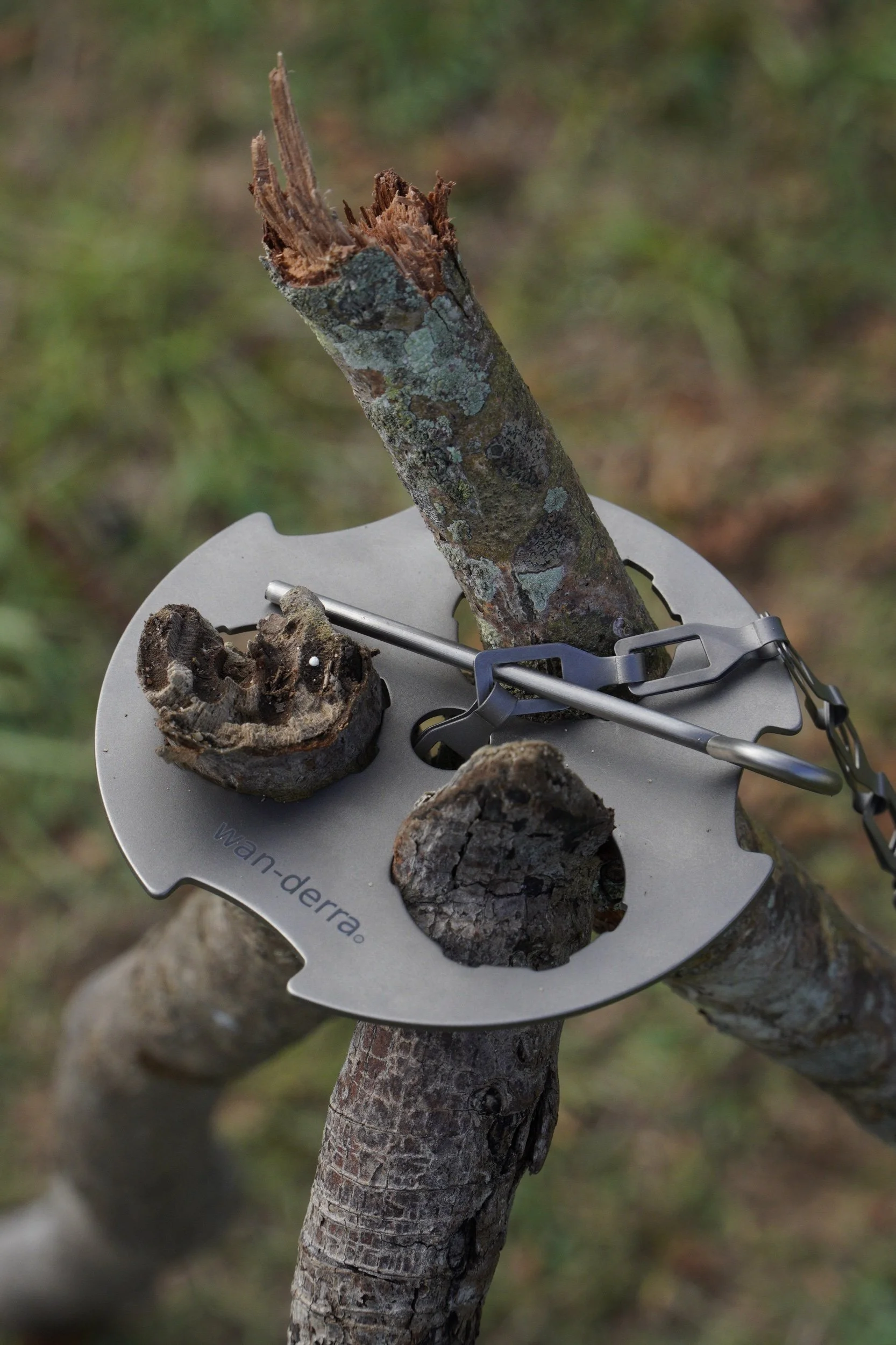 Titanium Fire Tripod Ring