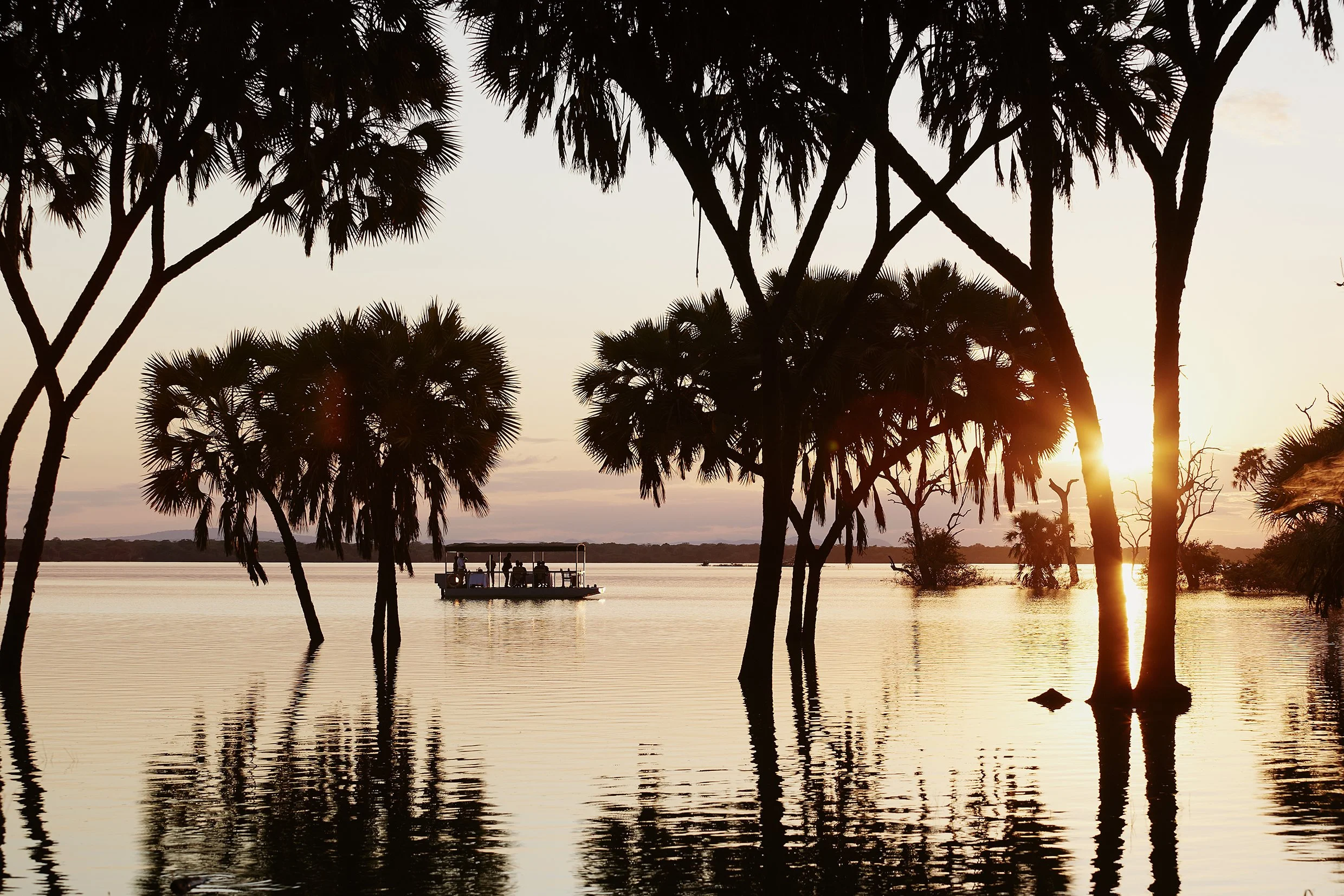 75-PONTON SUNDOWNER_2.jpg