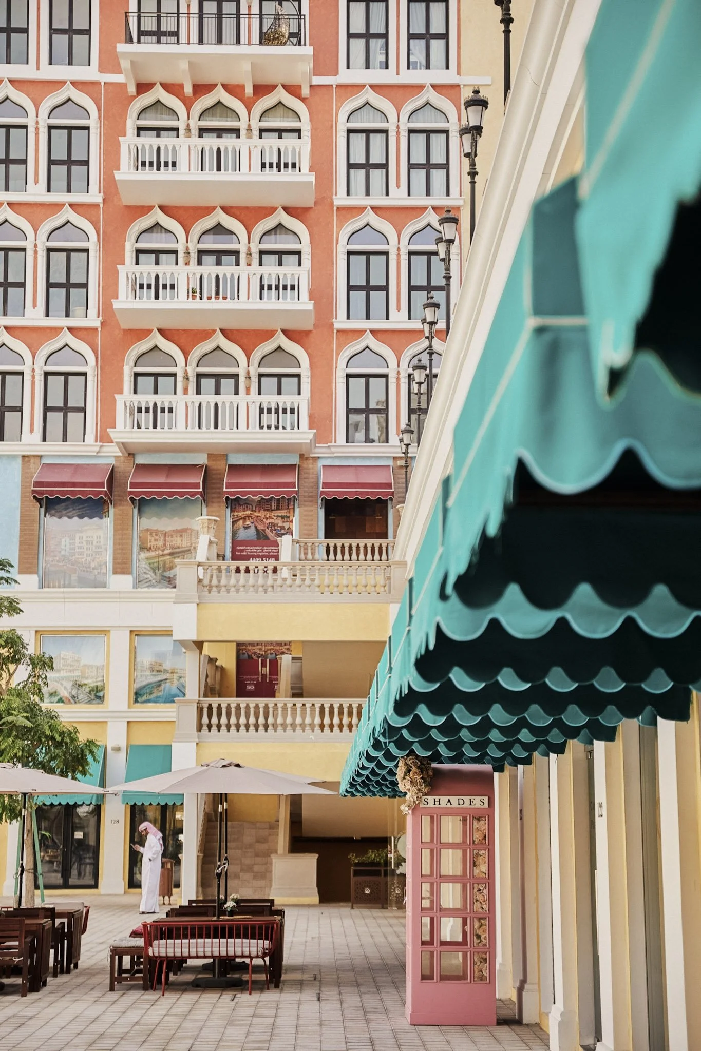 21-The-Pearl-Qatar-5 (original).jpg