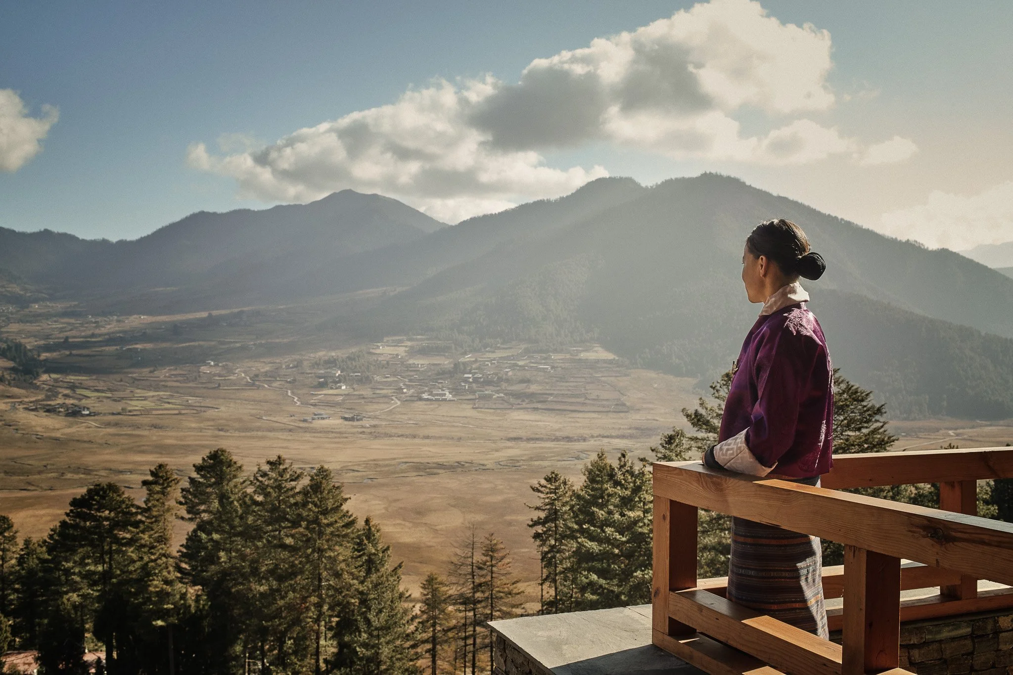 Gangtey-Bhutan-Host_looking_into_valley.jpg