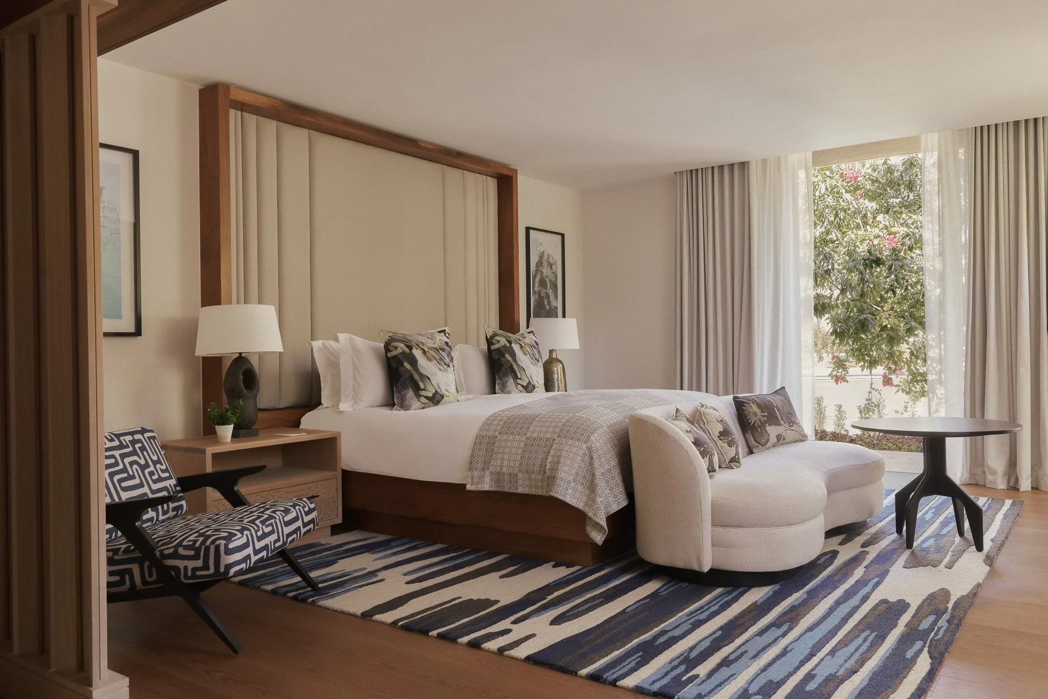 OO_CapeTown_IslandSuperior-King_Bedroom_004_HR.jpg