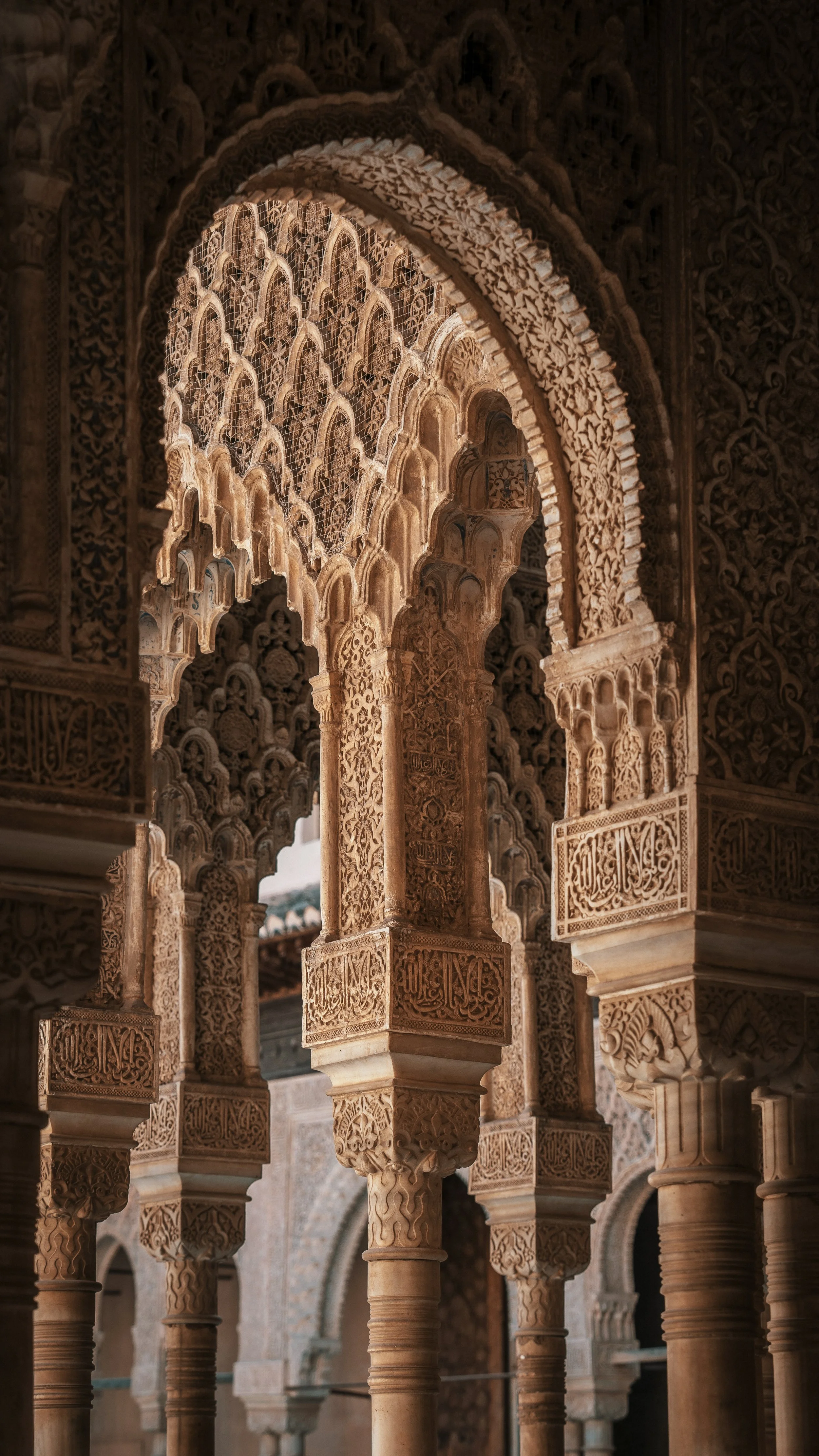 izuddin-helmi-adnan-Avj33IMYv2g-unsplash.jpg