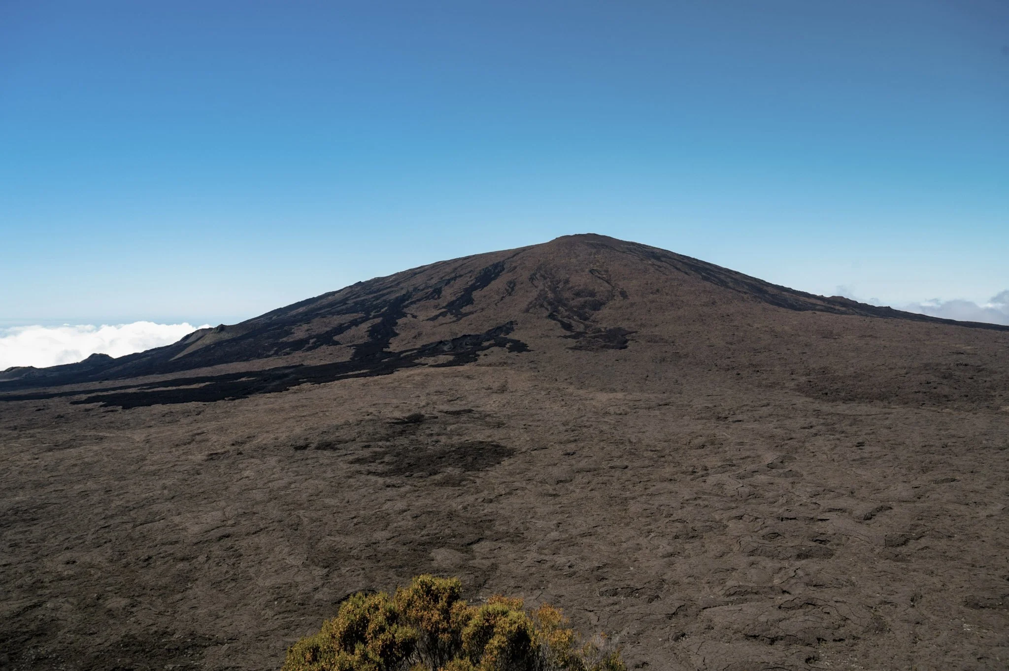 Piton de la fournaise 2.jpg