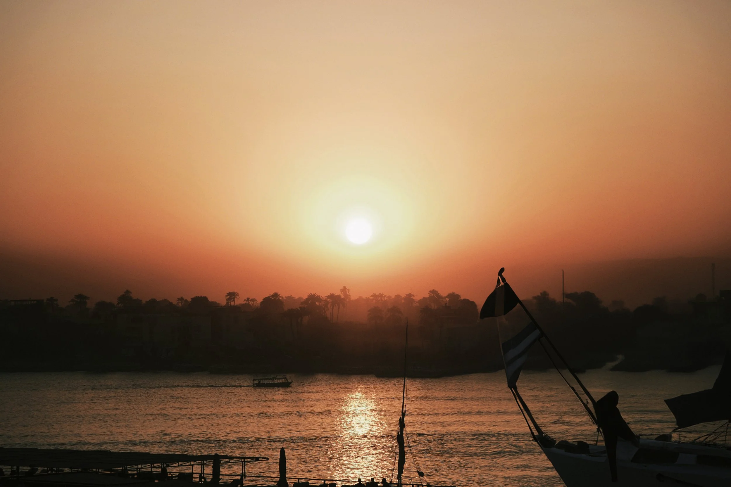 jeroen-van-nierop-a6mrT60kFQU-unsplash copy.jpg