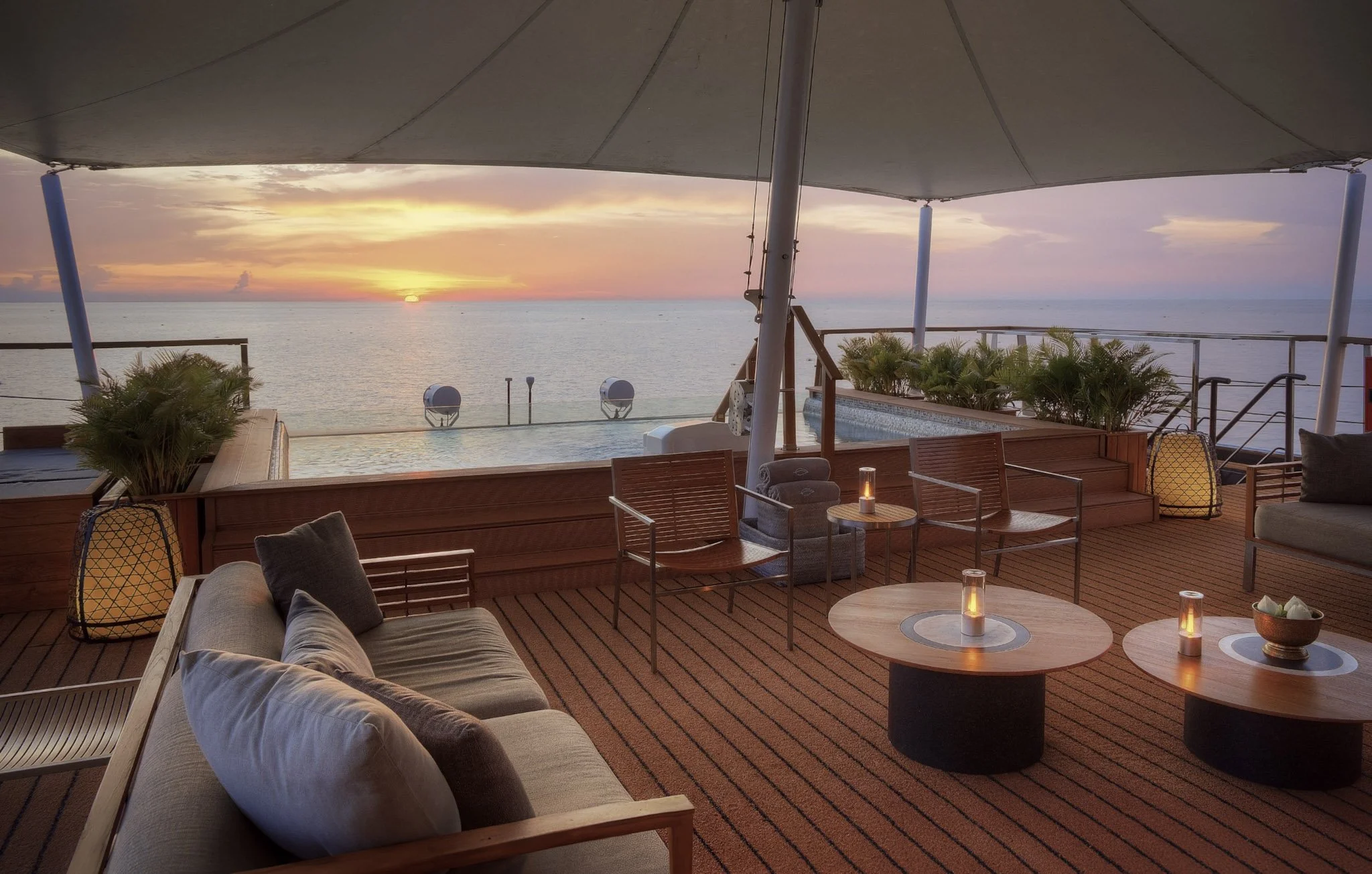 21-Aqua Mekong_Pont supérieur_01.jpg