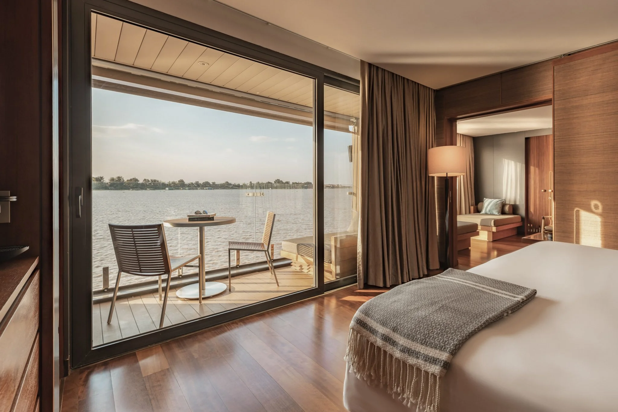 1-Aqua Mekong - Suite Balcony Design - 02.jpg